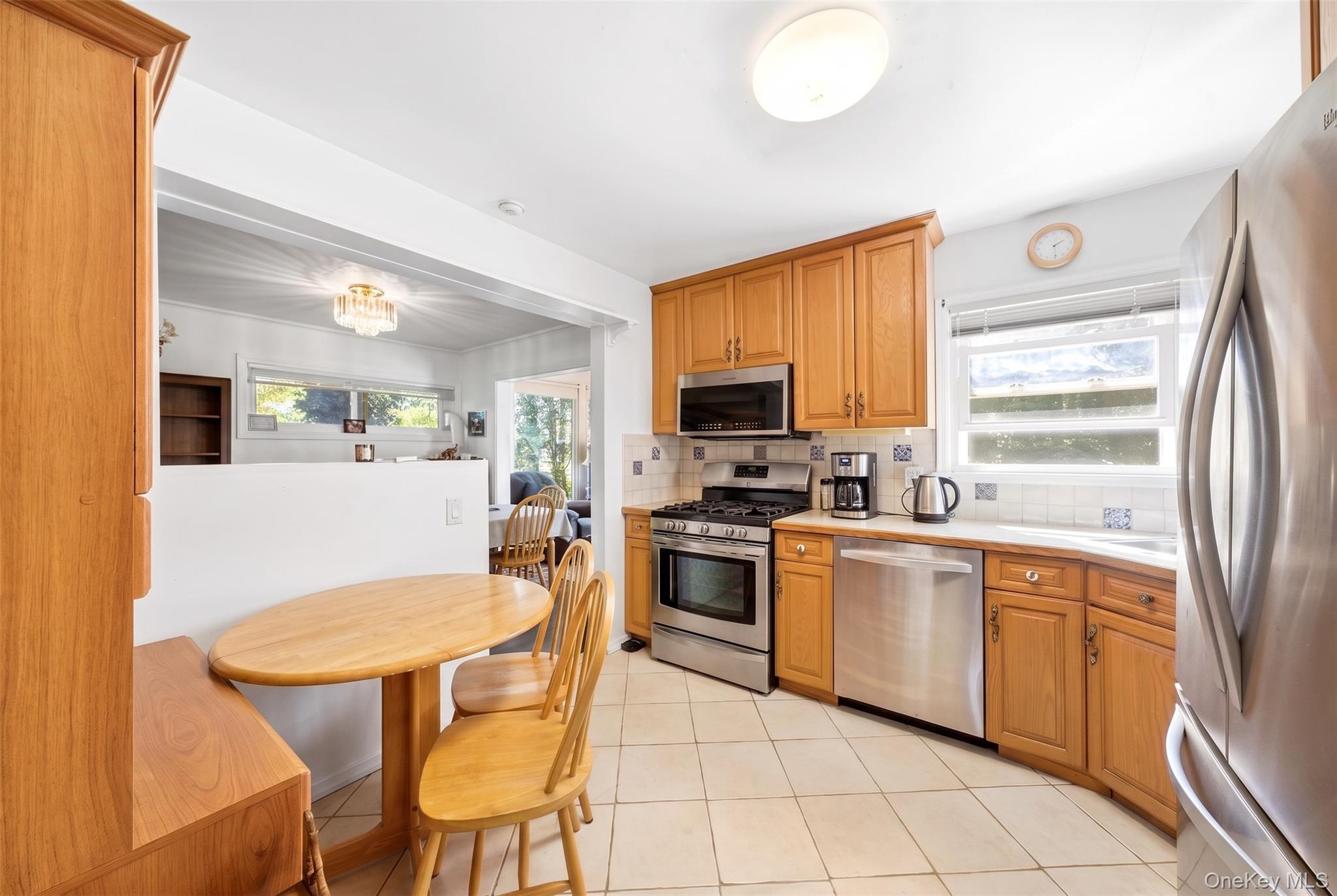 5 Roxbury Road – For Sale photo 5