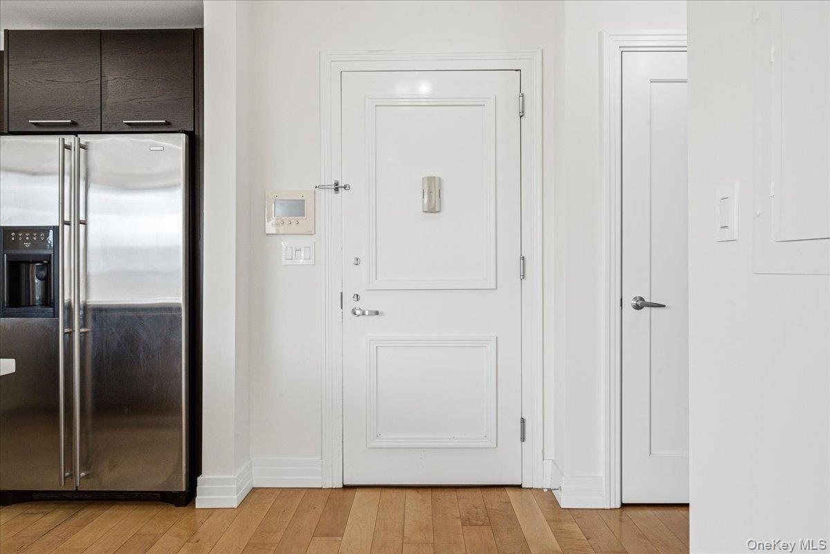 64-05 Yellowstone Boulevard, Unit PH504 photo 4