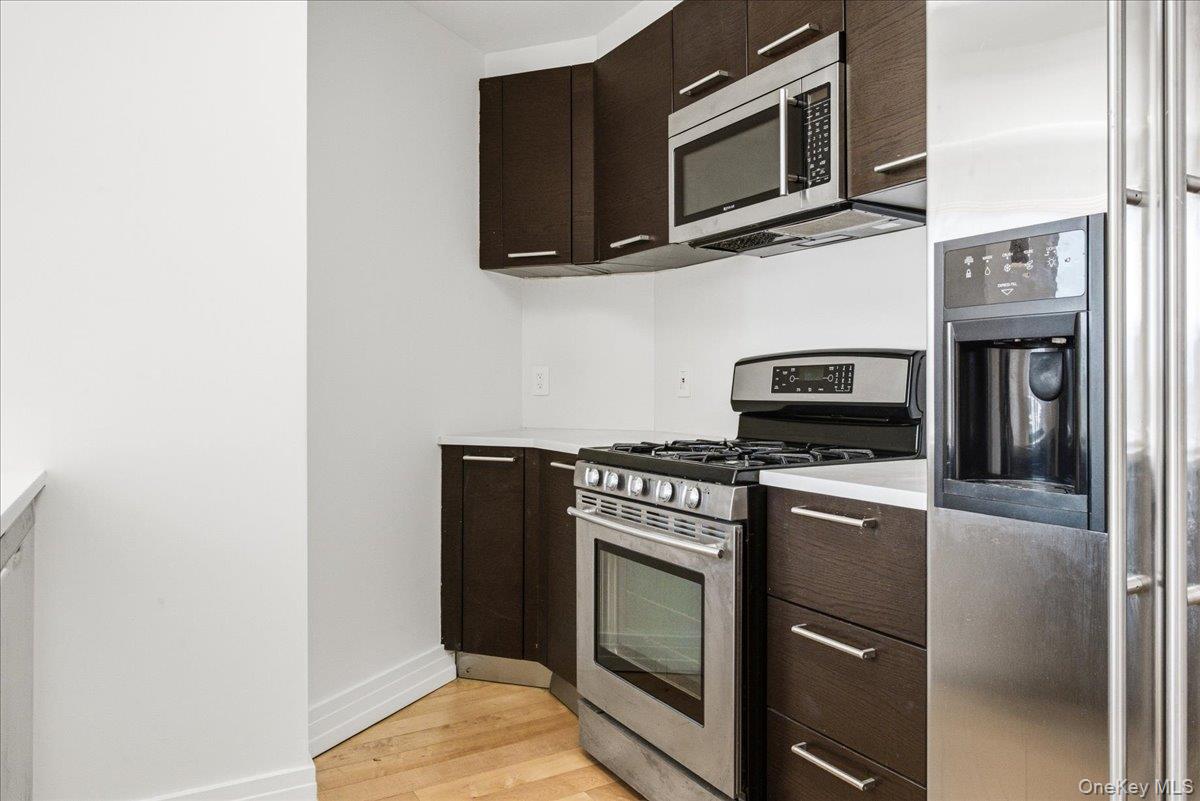 64-05 Yellowstone Boulevard, Unit PH504 photo 7