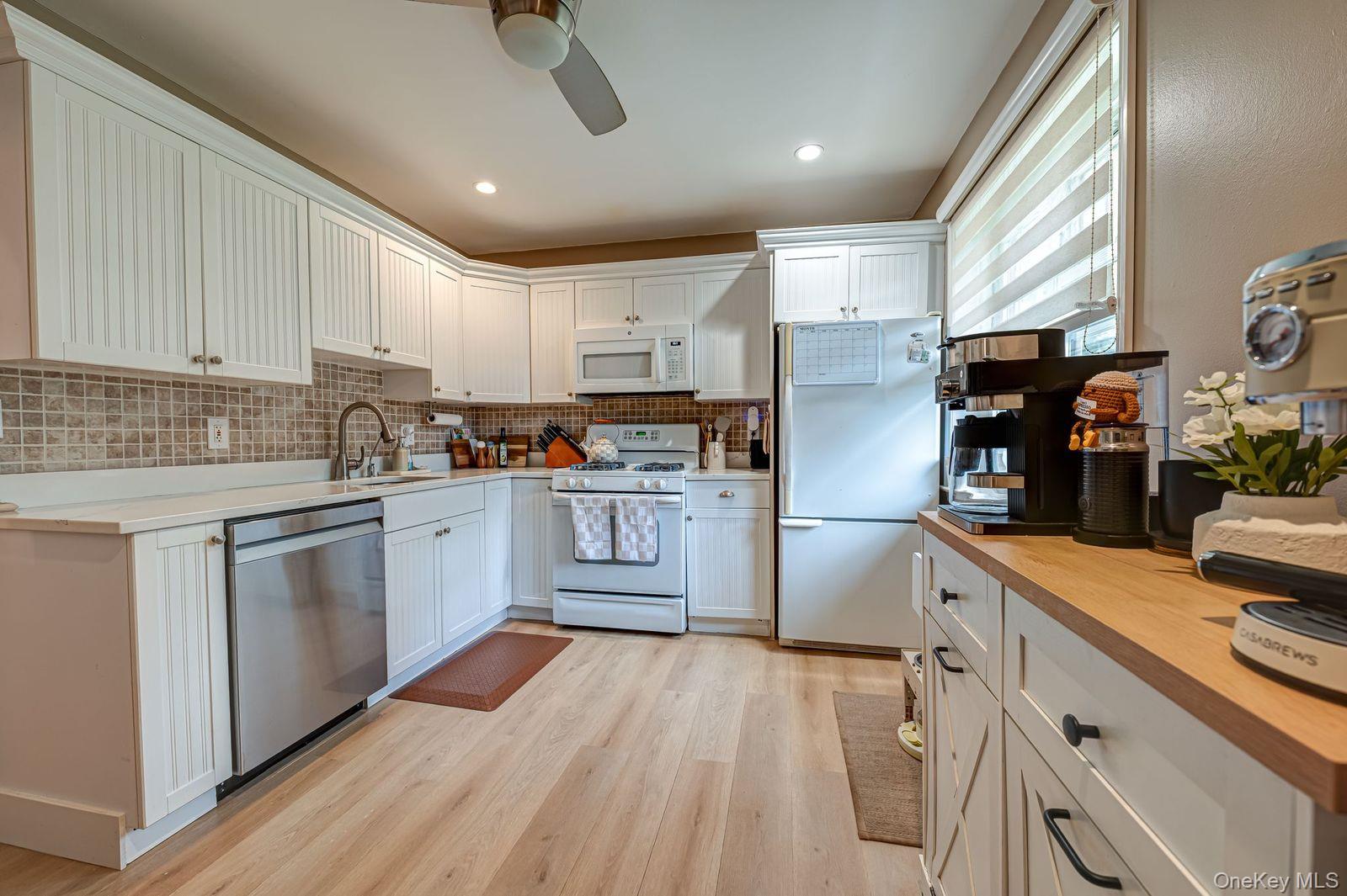 14 Glen Hollow Drive, Unit E37 photo 4
