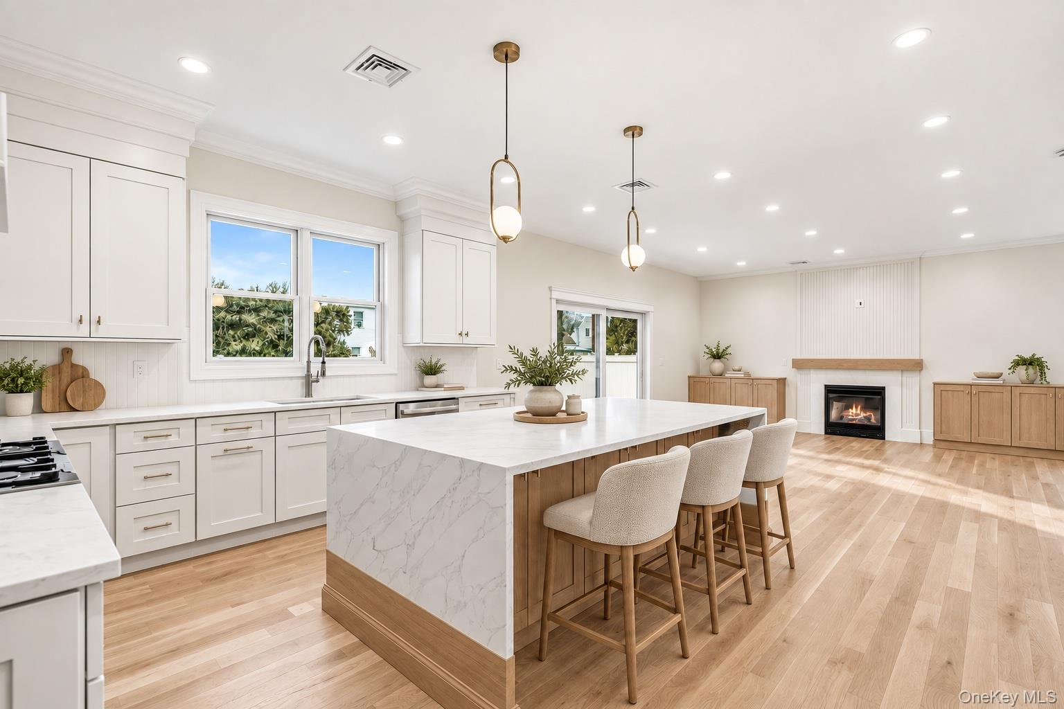 908 Maple Lane – For Sale