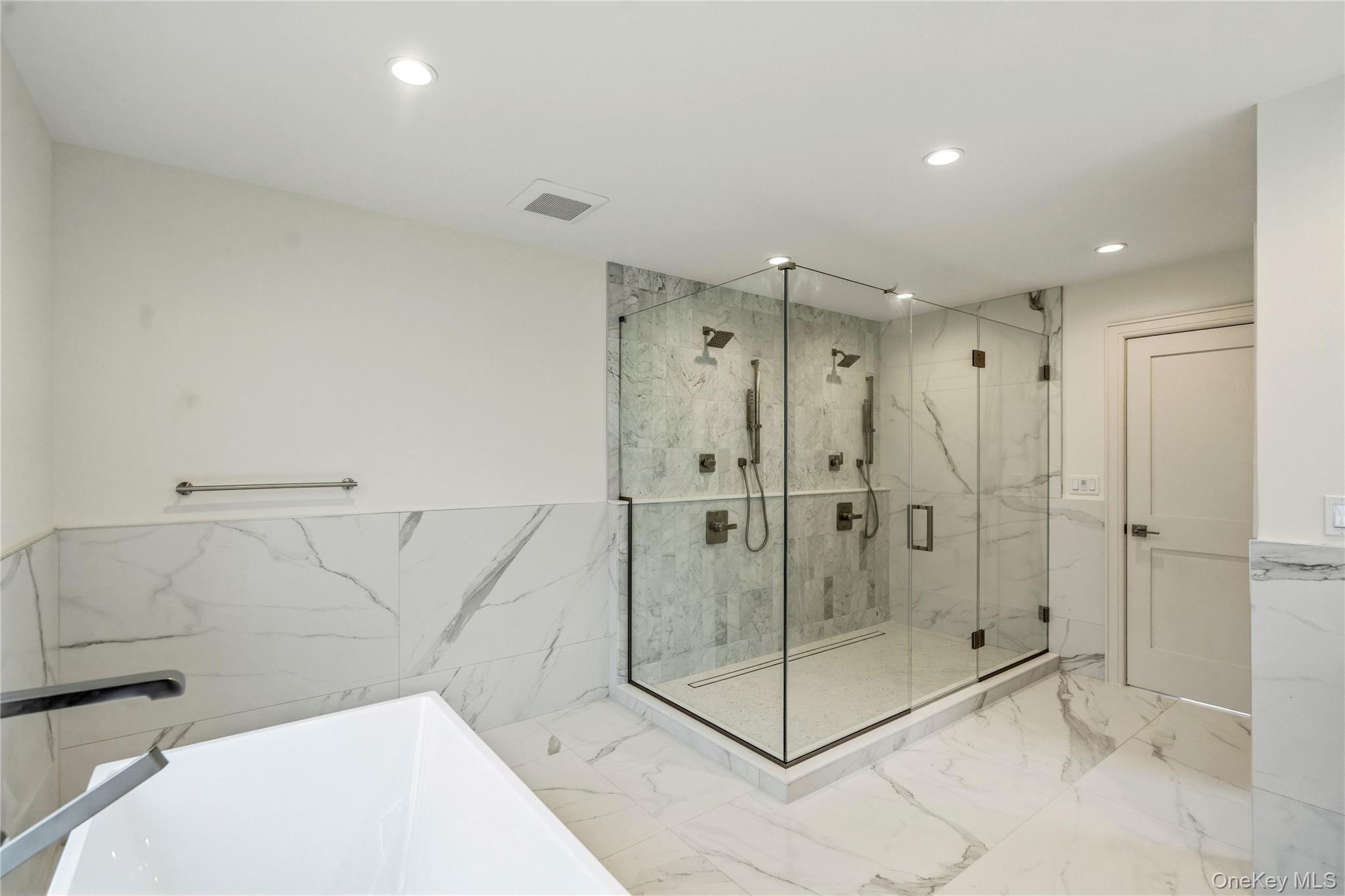 908 Maple Lane – For Sale photo 24