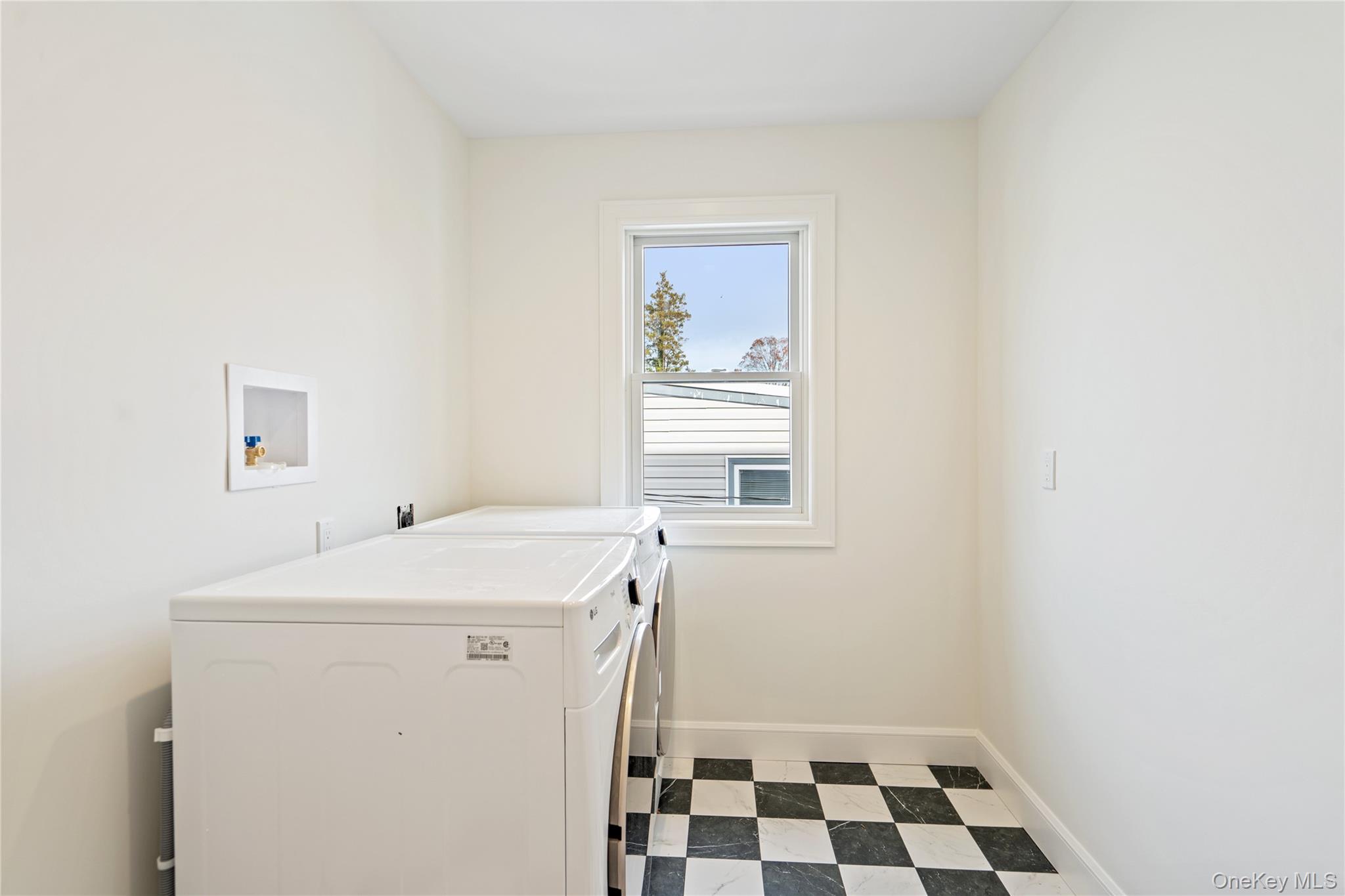 908 Maple Lane – For Sale photo 14