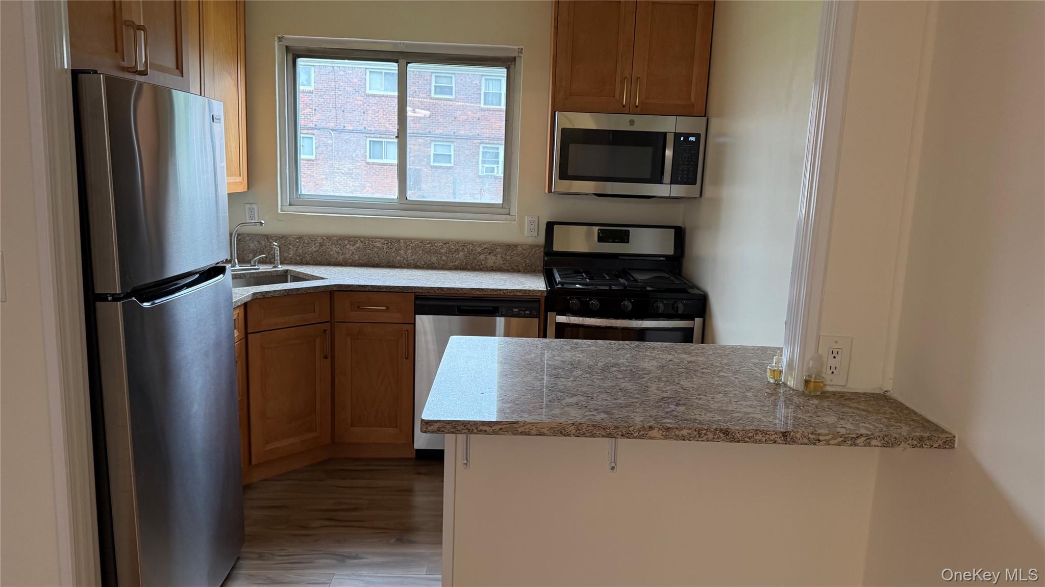 955 Fenwood Drive, Unit 2 photo 4