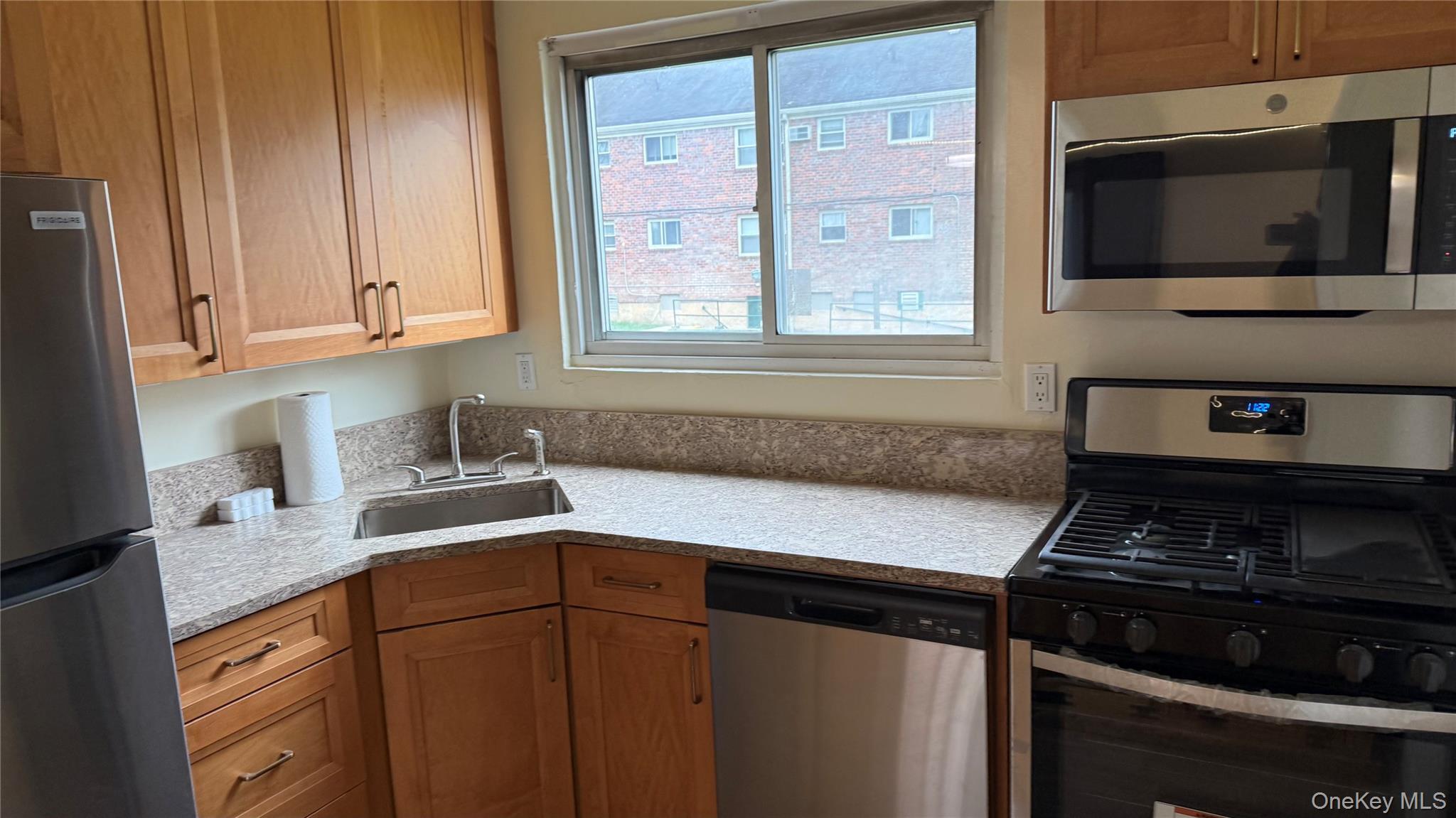 955 Fenwood Drive, Unit 2 photo 2