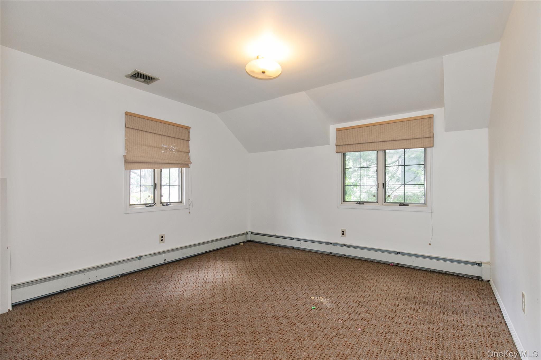 85 Oxford Boulevard – For Sale photo 15