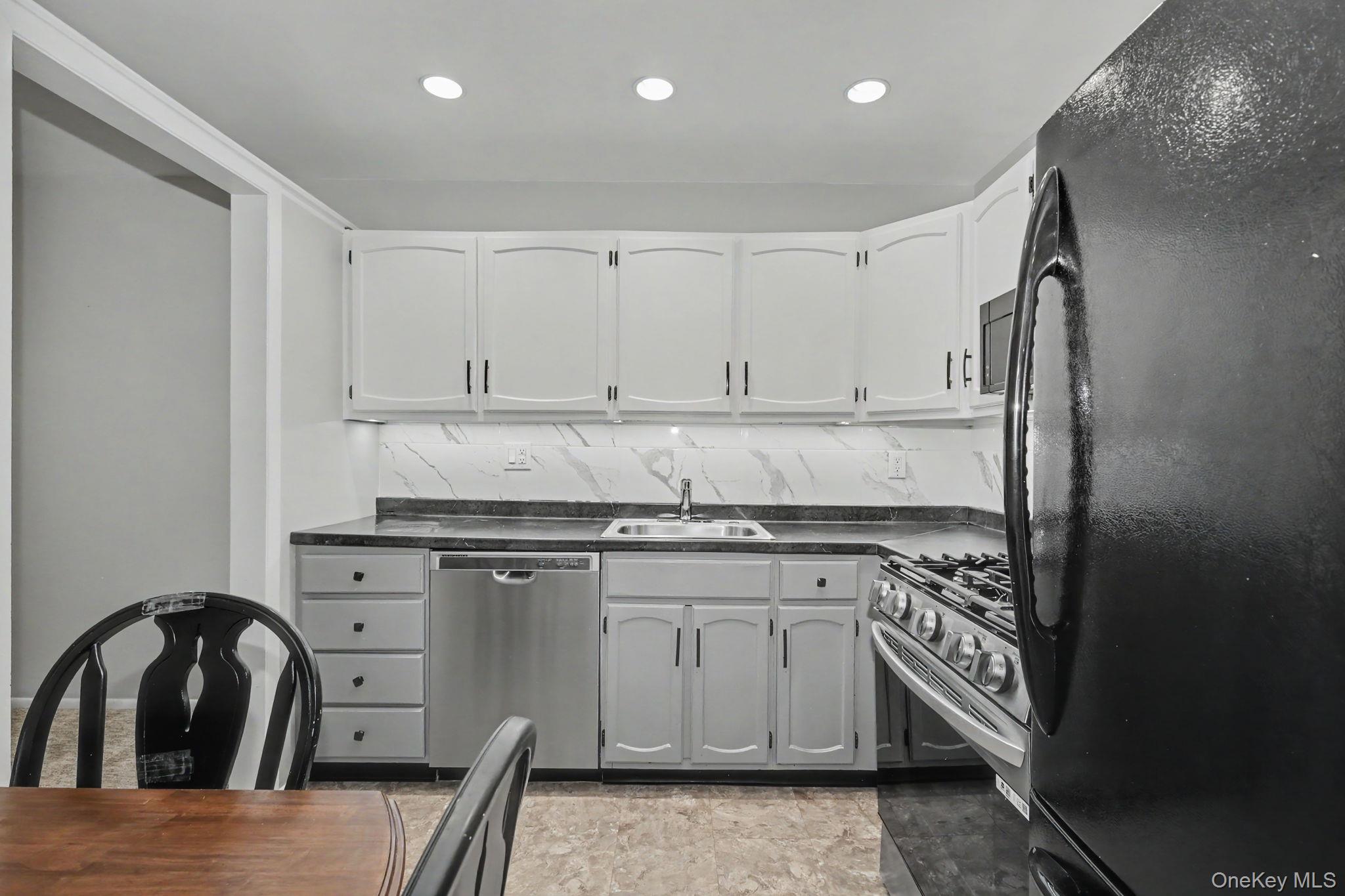 13 Scenic Drive, Unit L photo 16