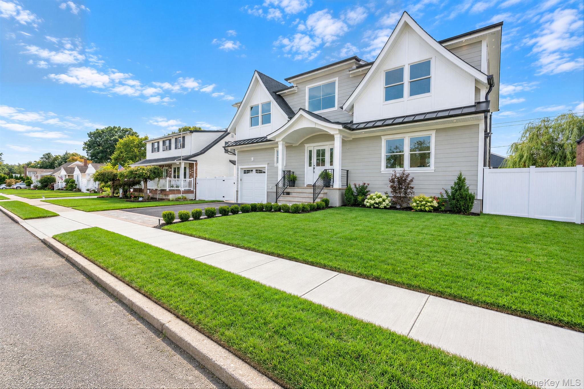 746 Blackstone Avenue – For Sale photo 4