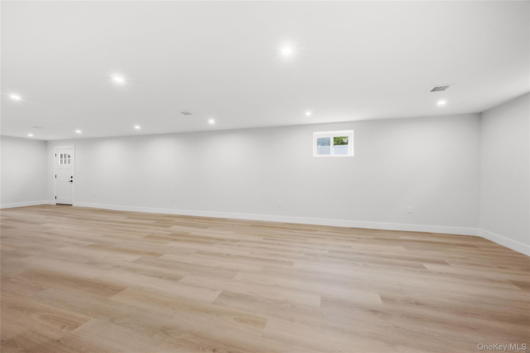 746 Blackstone Avenue – For Sale photo 43