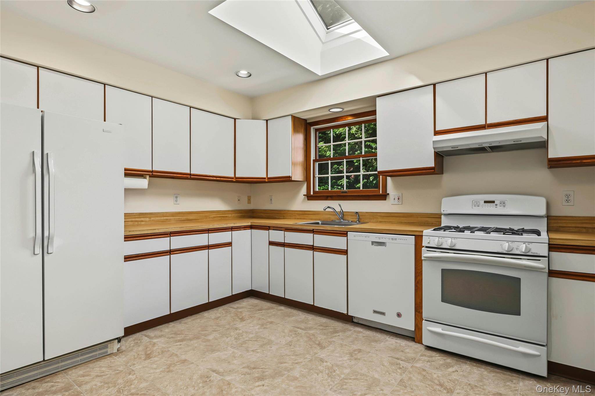 76 Hernan Avenue – For Sale photo 9