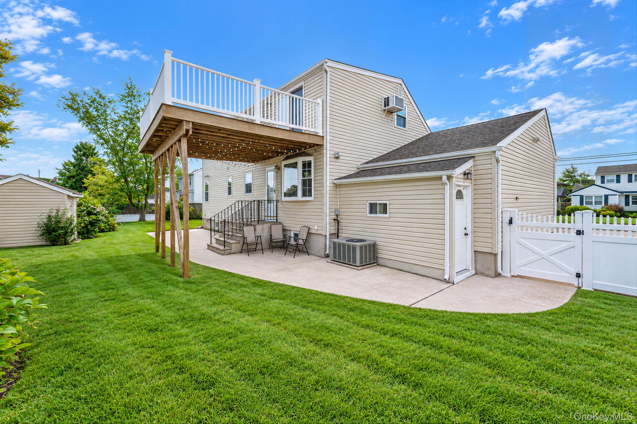 719 3rd Street – For Sale photo 3