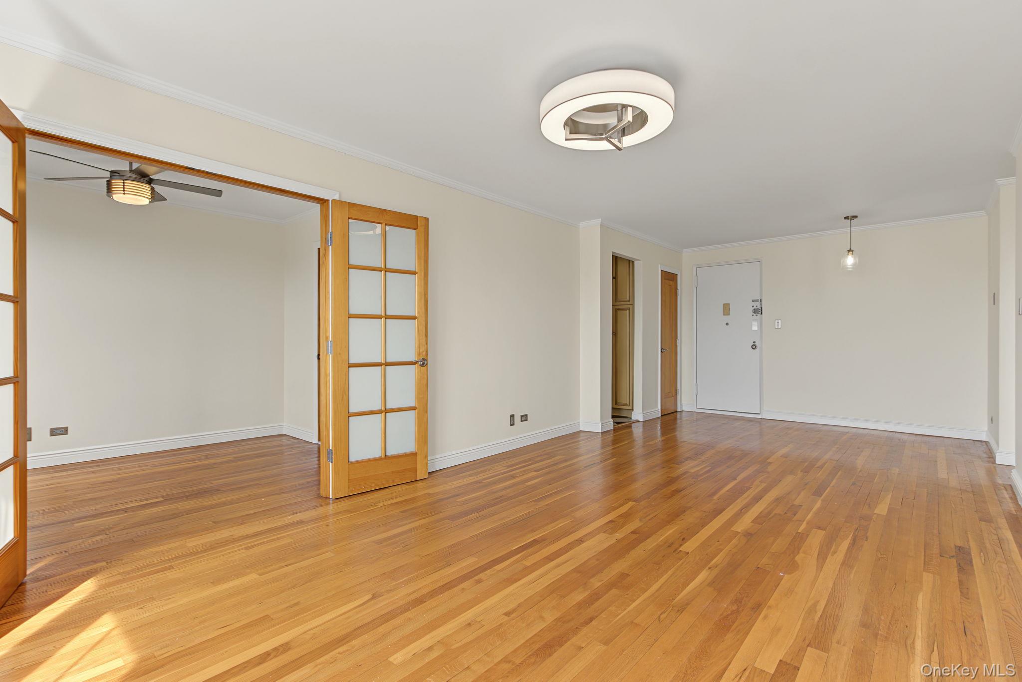 3235 Cambridge Avenue, Unit 5F photo 5
