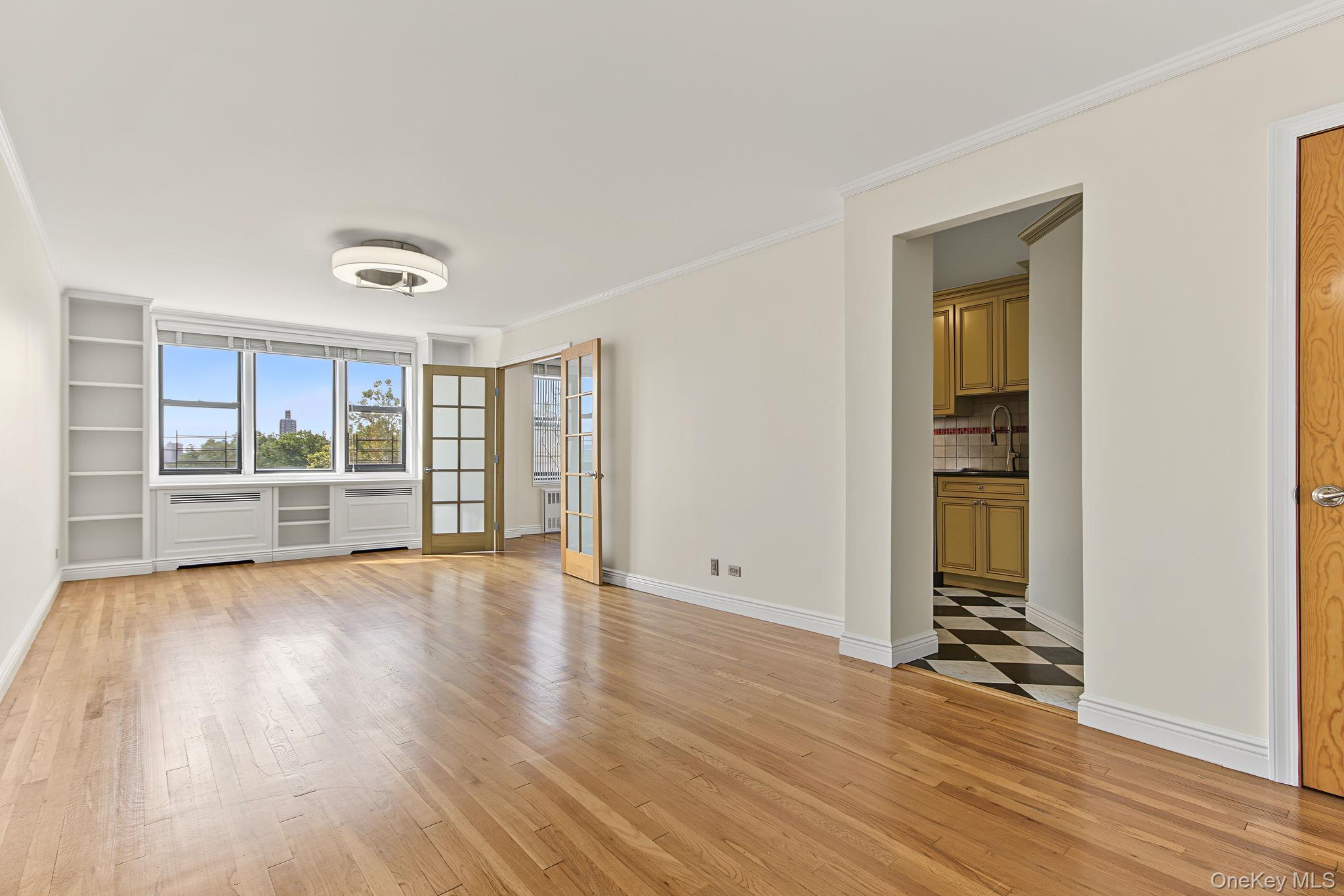 3235 Cambridge Avenue, Unit 5F photo 3
