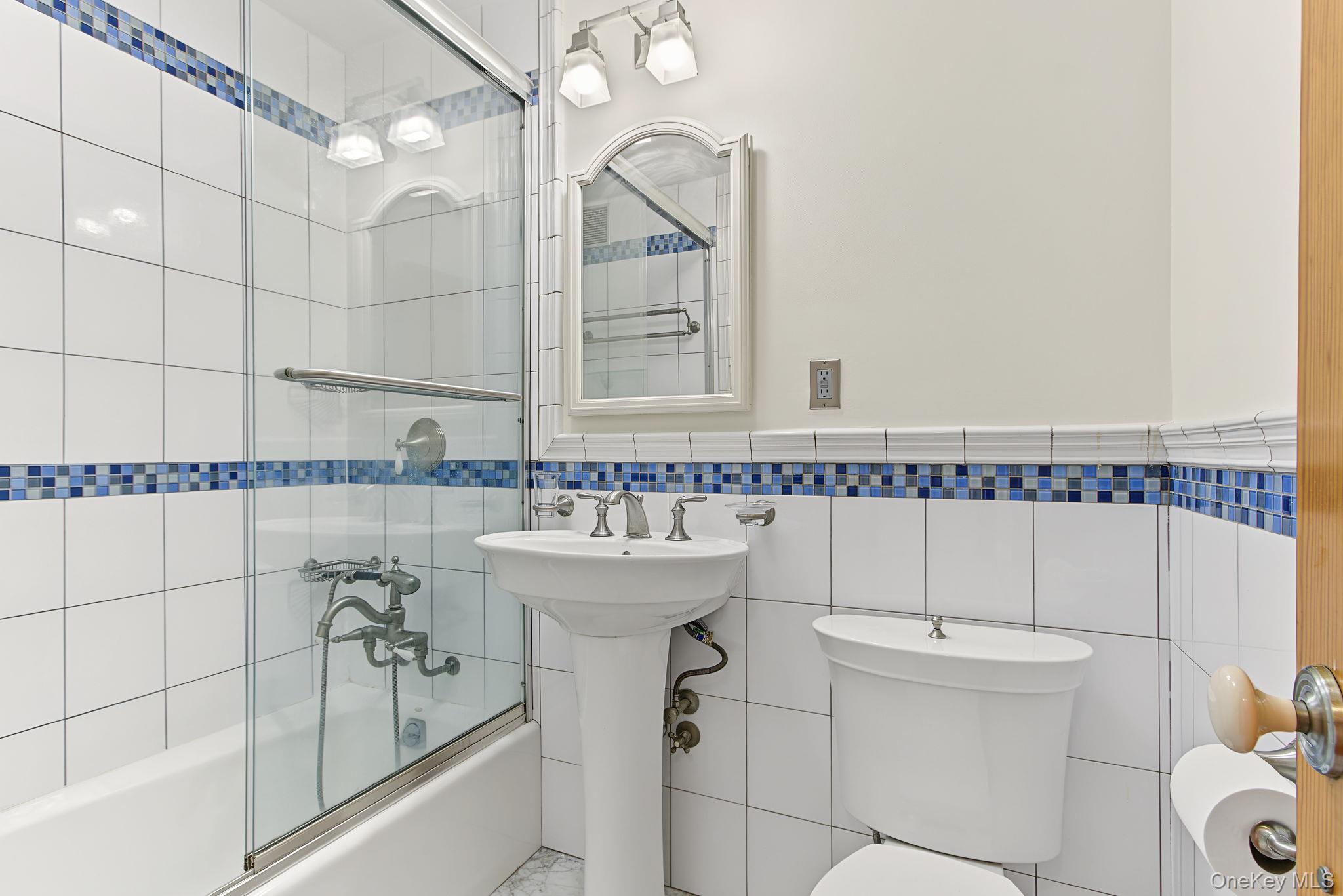 3235 Cambridge Avenue, Unit 5F photo 22