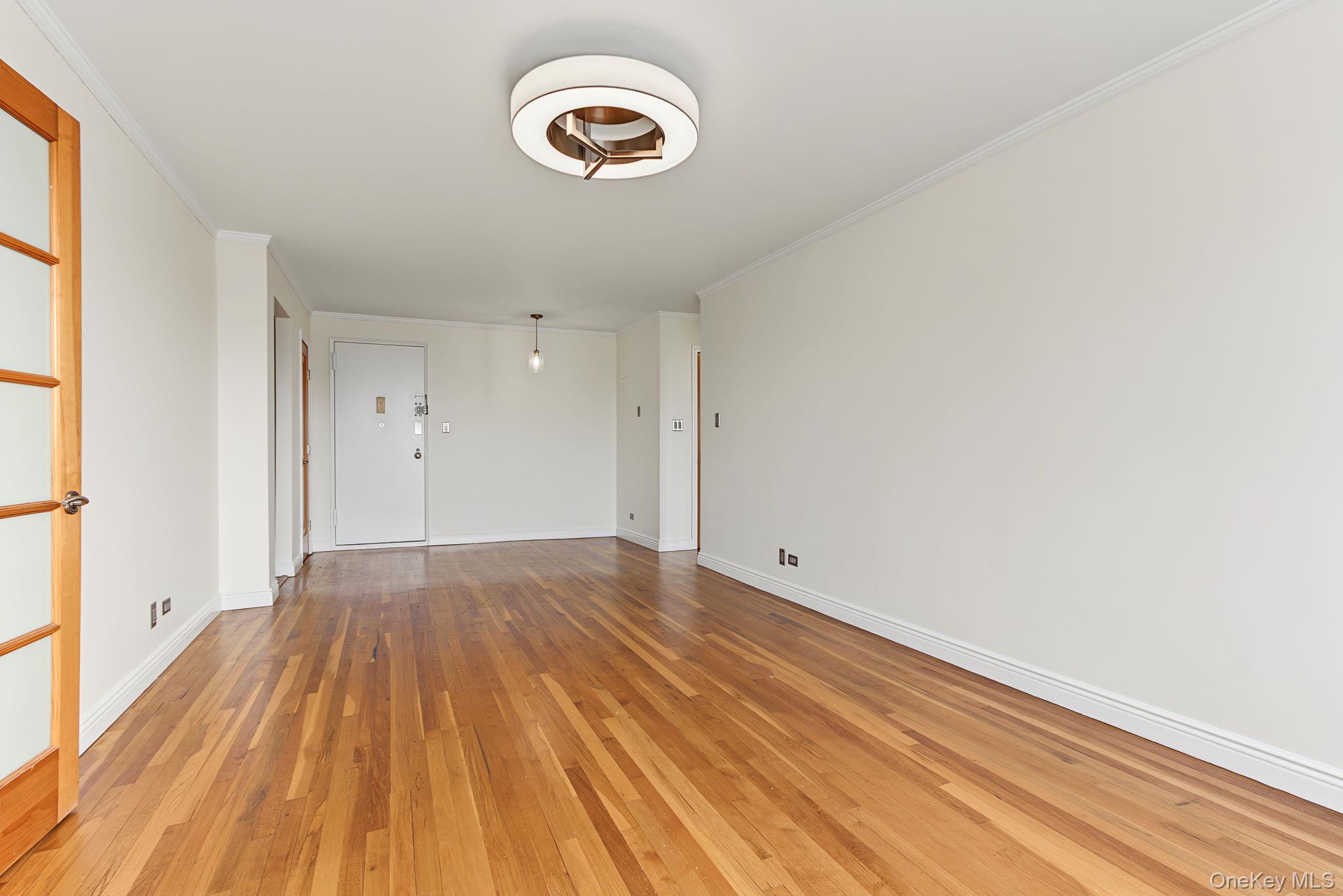 3235 Cambridge Avenue, Unit 5F photo 6