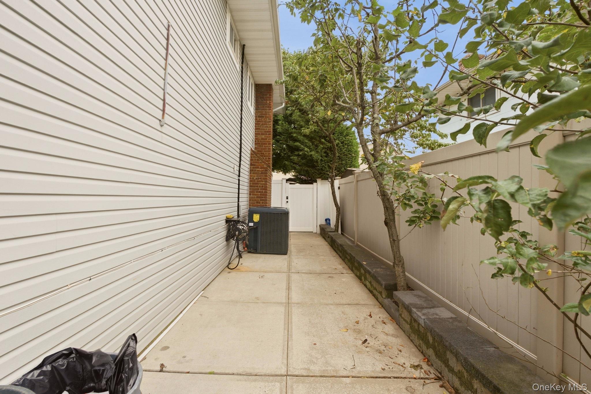 2962 Hewlett Avenue – For Sale photo 48