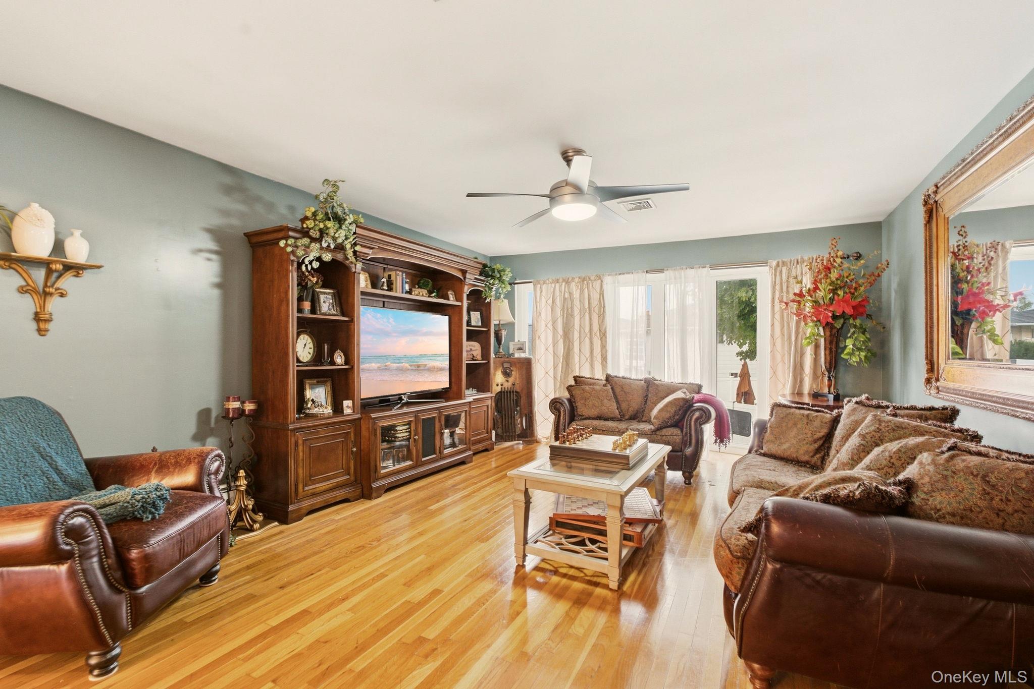 2962 Hewlett Avenue – For Sale photo 4