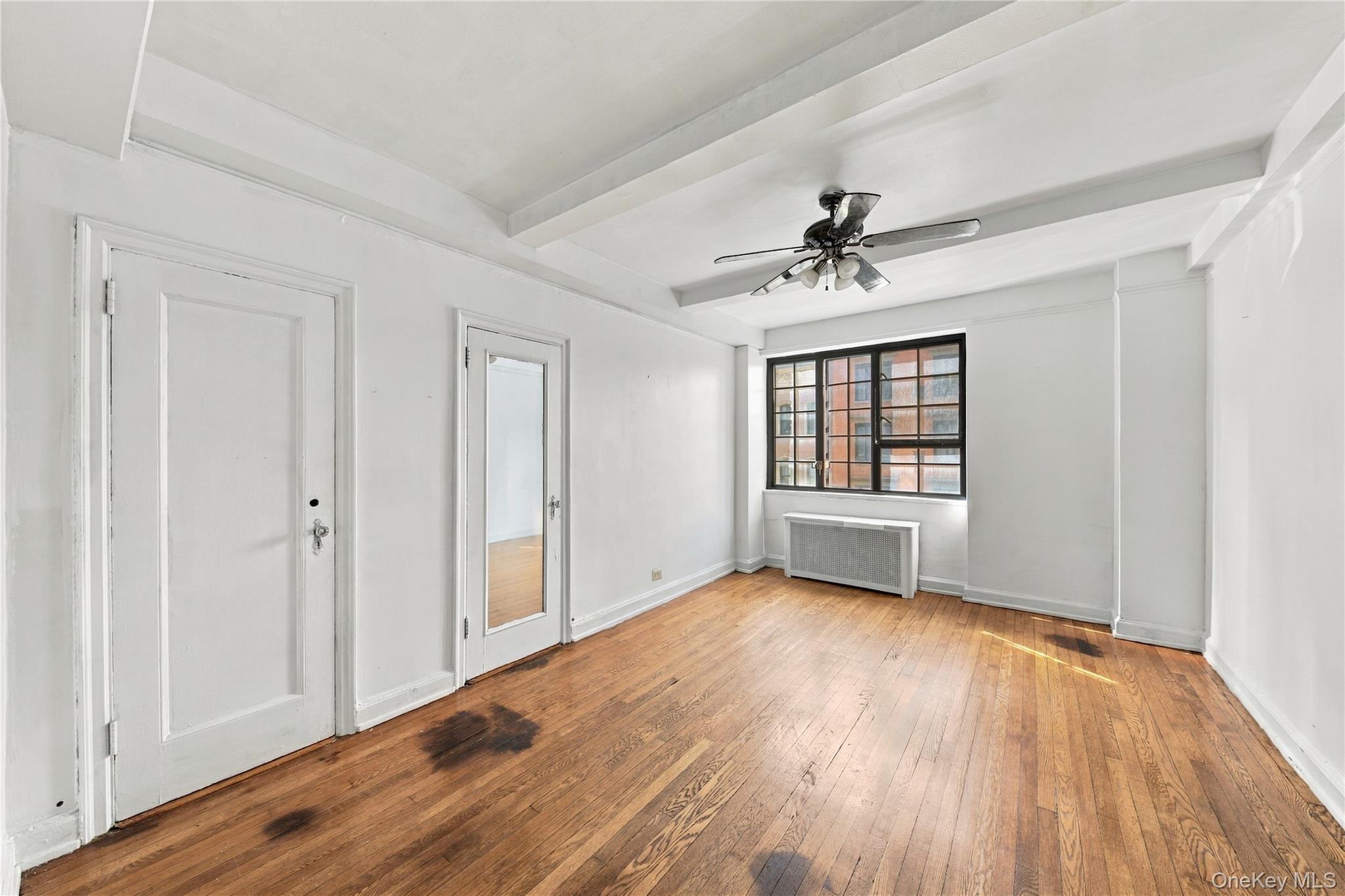 211 East 35th Street, Unit 4B photo 4