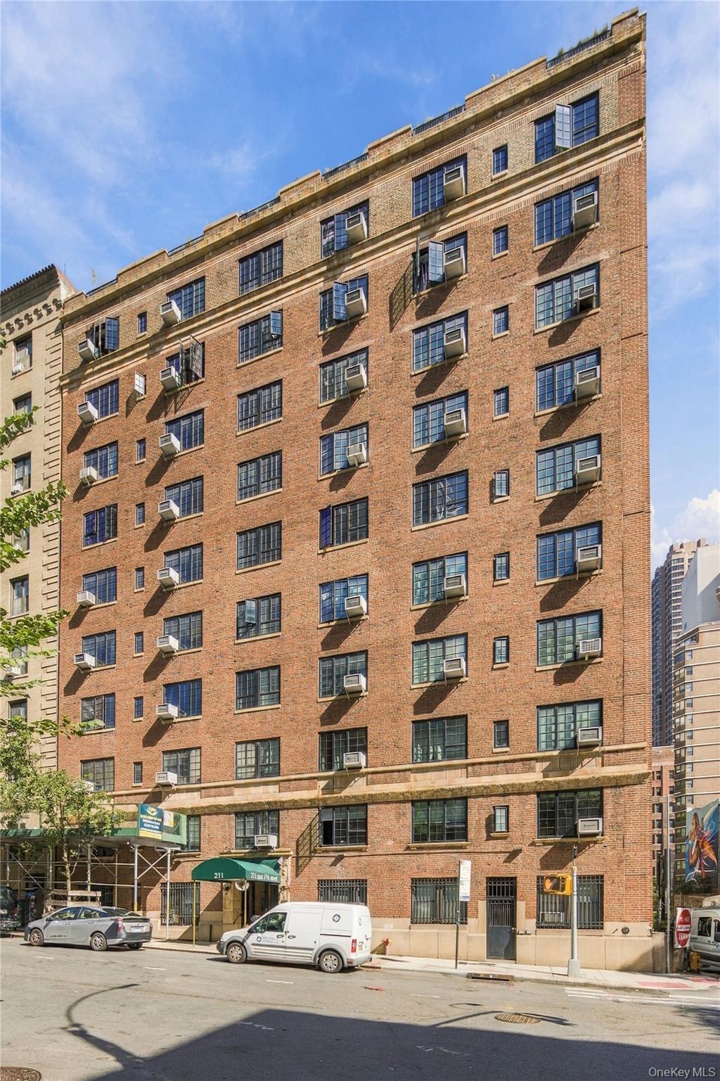 211 East 35th Street, Unit 4B
