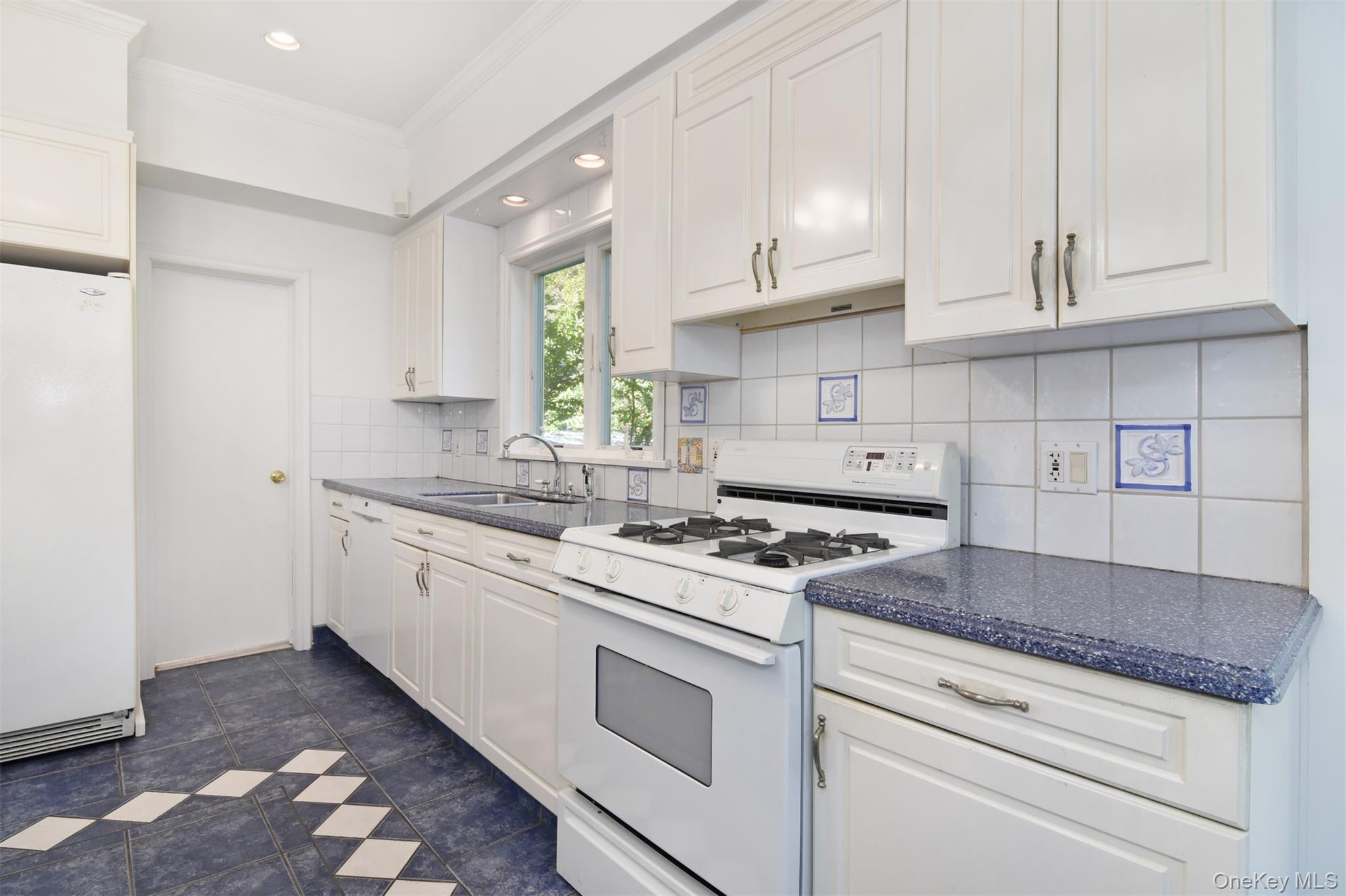 79 Southgate Avenue – For Sale photo 8