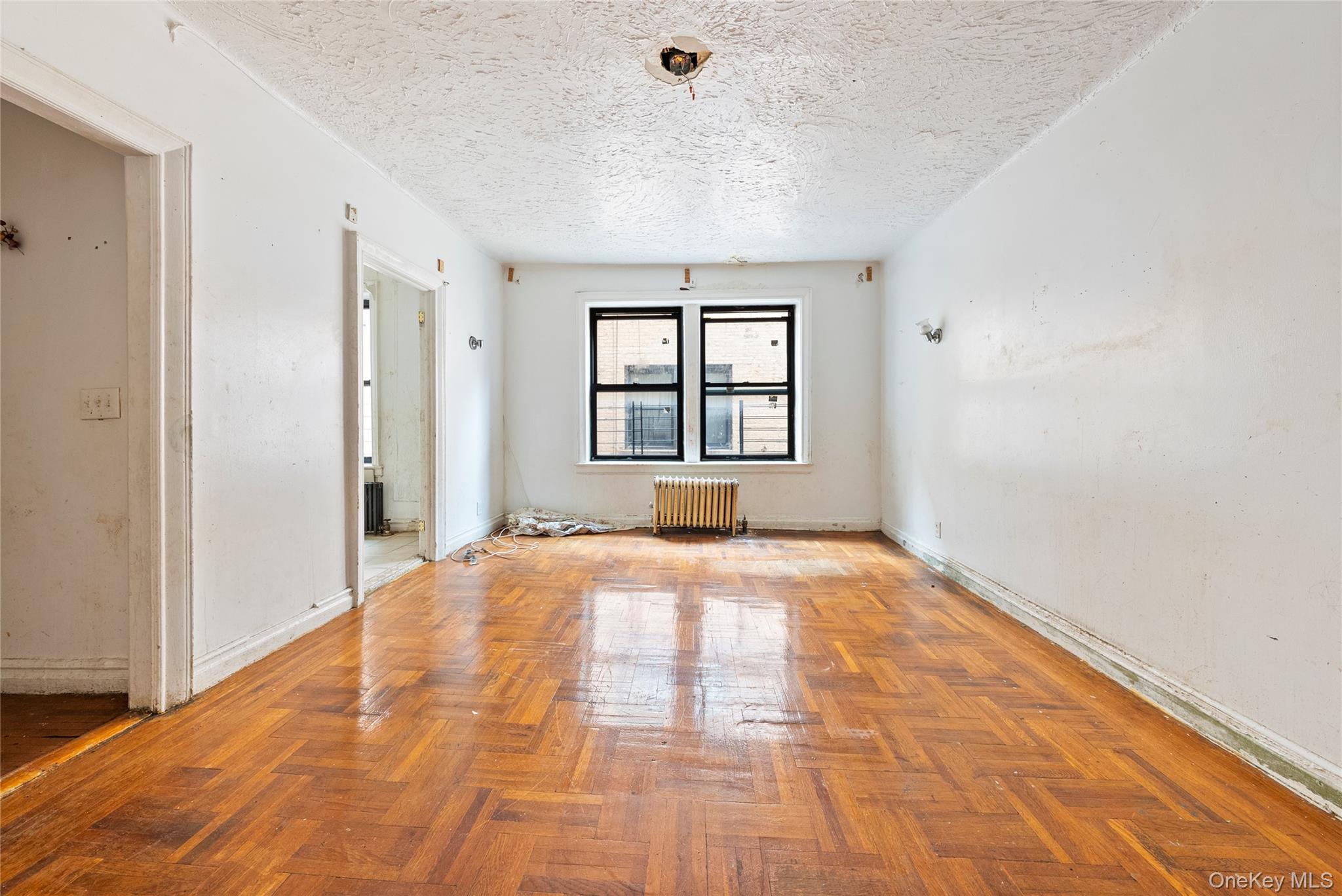 1715 Nelson Avenue, Unit 4H photo 2
