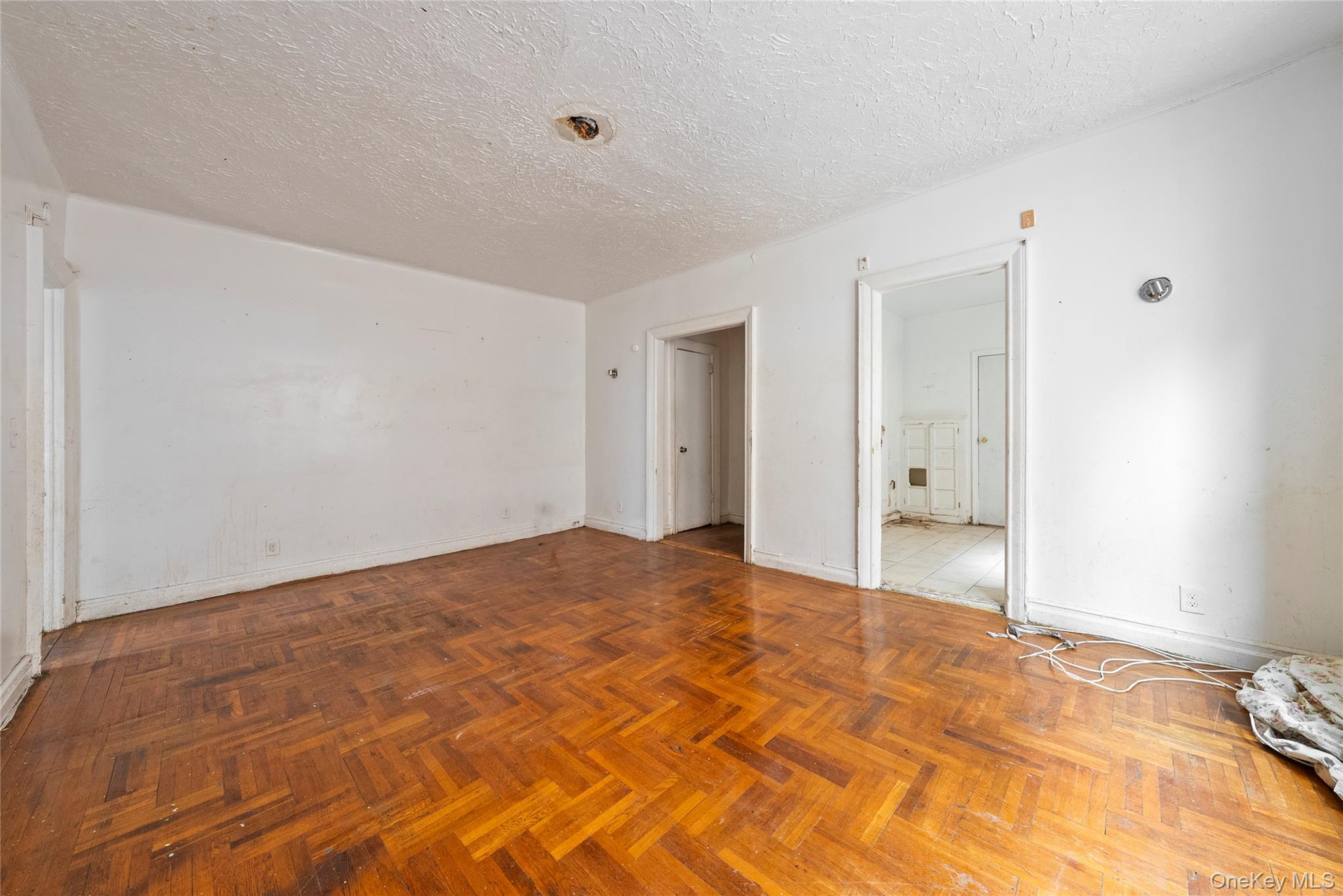 1715 Nelson Avenue, Unit 4H photo 3