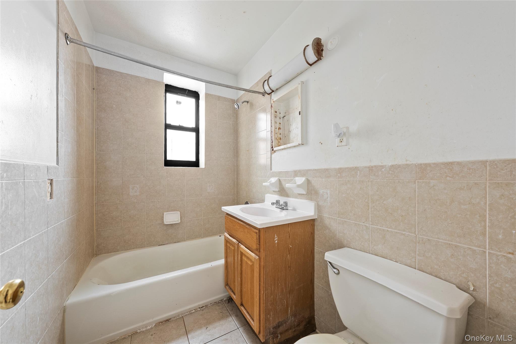 1715 Nelson Avenue, Unit 4H photo 7