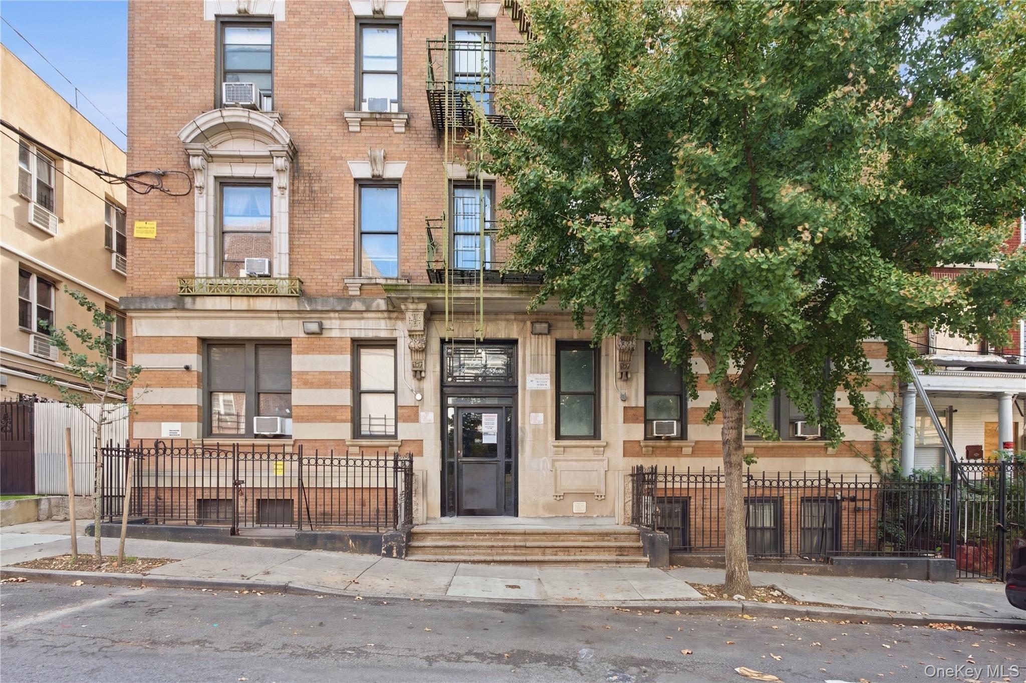 924 Summit Avenue, Unit 3B photo 22