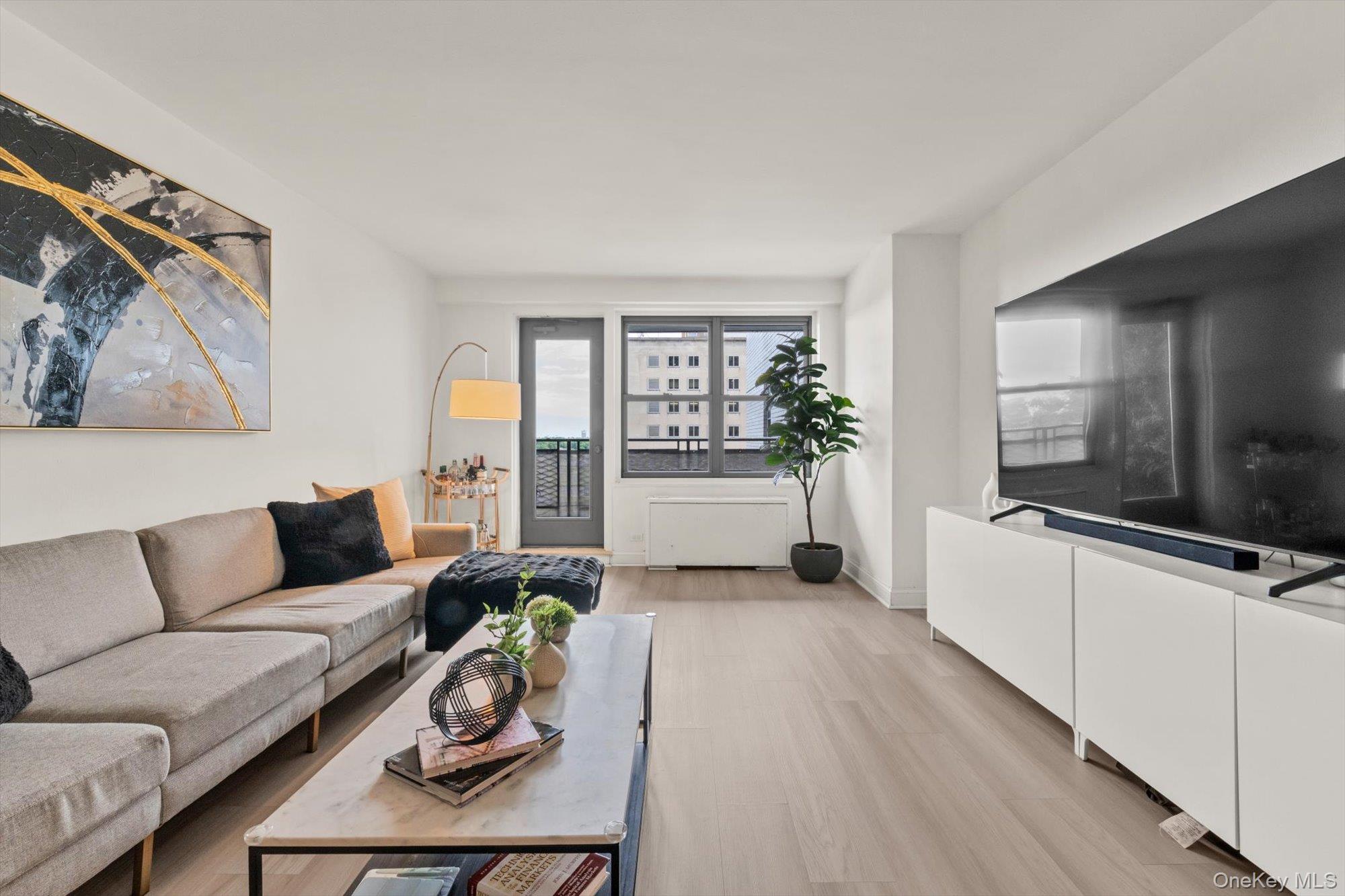 125-10 Queens Boulevard, Unit 606 photo 3