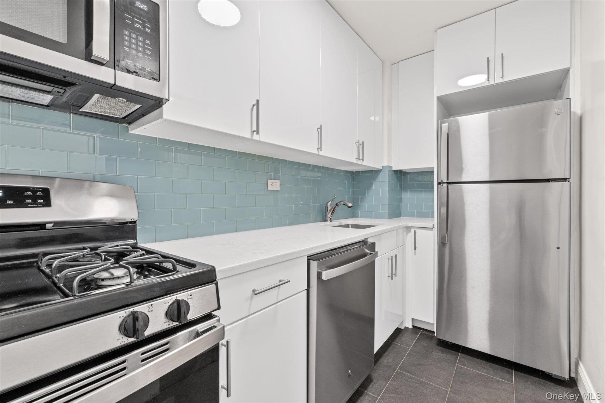 125-10 Queens Boulevard, Unit 606 photo 9