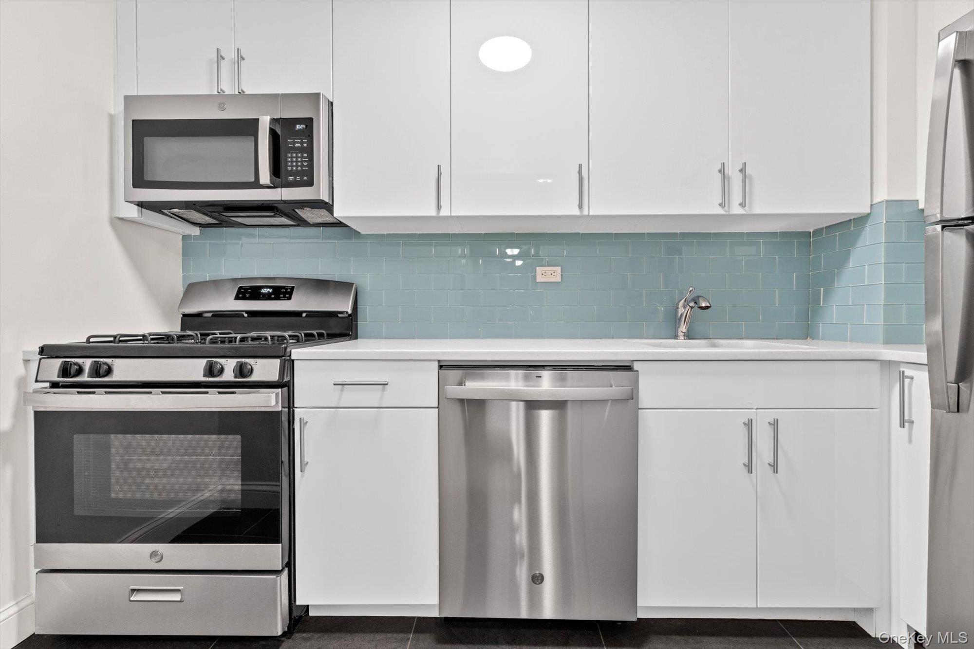 125-10 Queens Boulevard, Unit 606 photo 8