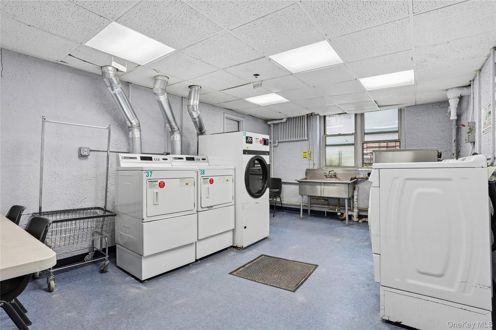 65-45 Yellowstone Boulevard, Unit 6G photo 12