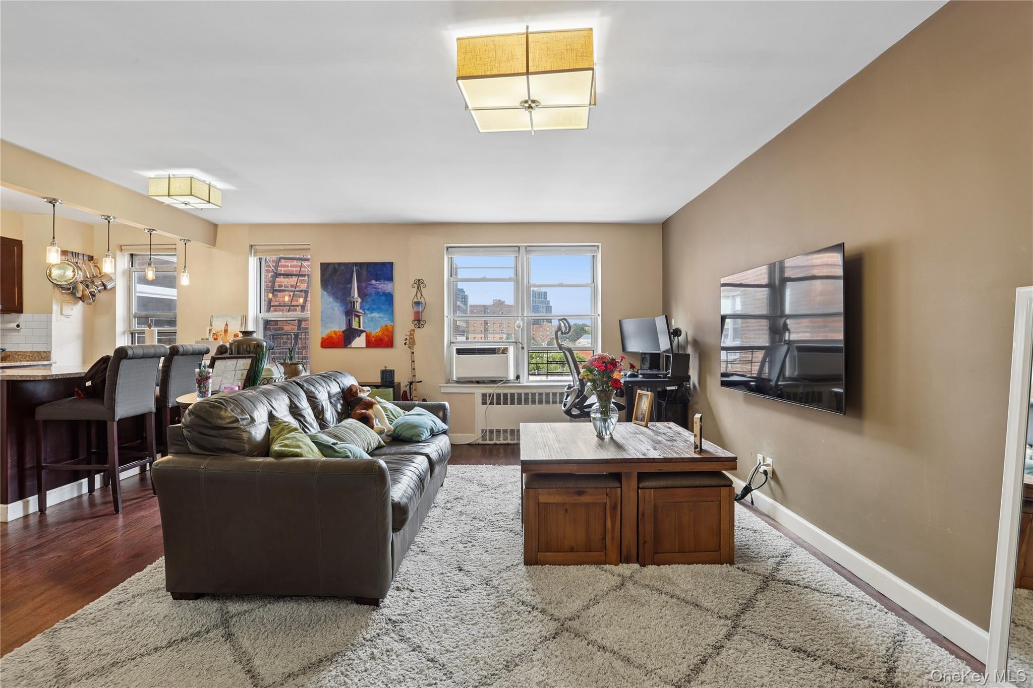 65-45 Yellowstone Boulevard, Unit 6G photo 2