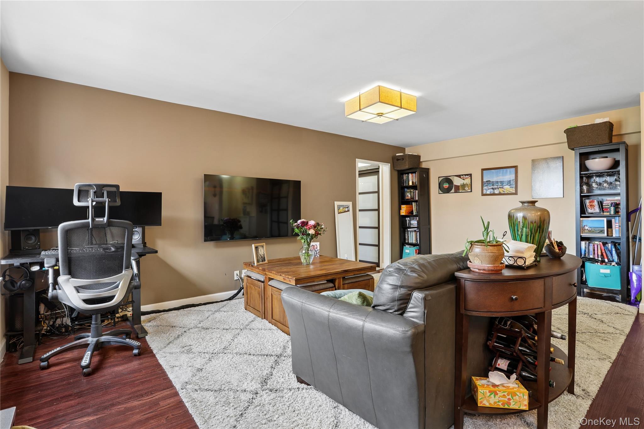 65-45 Yellowstone Boulevard, Unit 6G photo 4