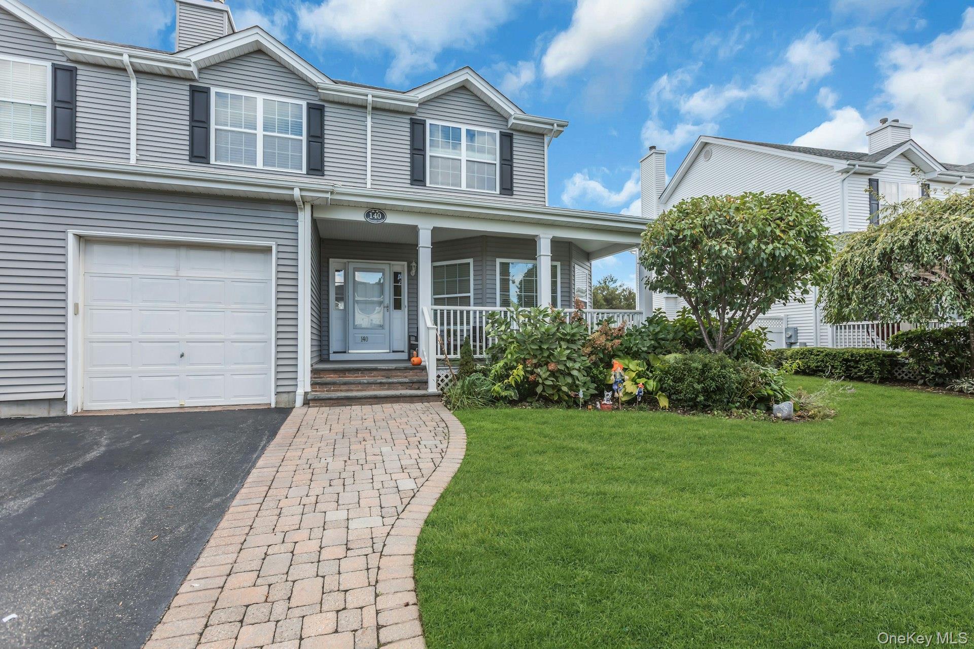 140 Rivendell Court – For Sale