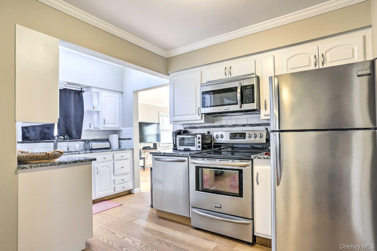1648 Paula Lane, Unit 1 photo 5