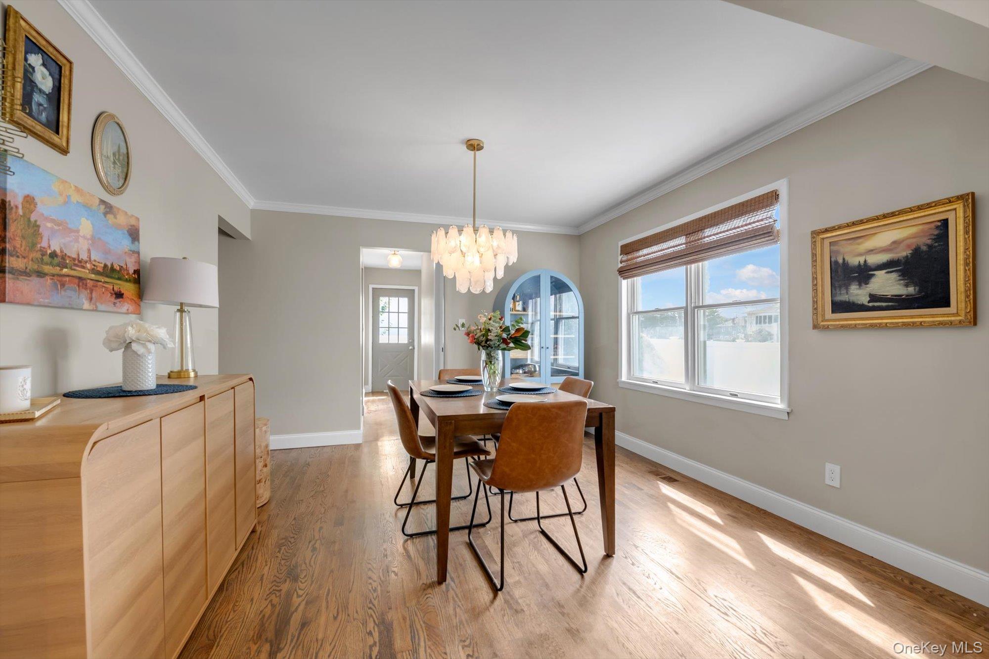 2084 Manfield Avenue – For Sale photo 10