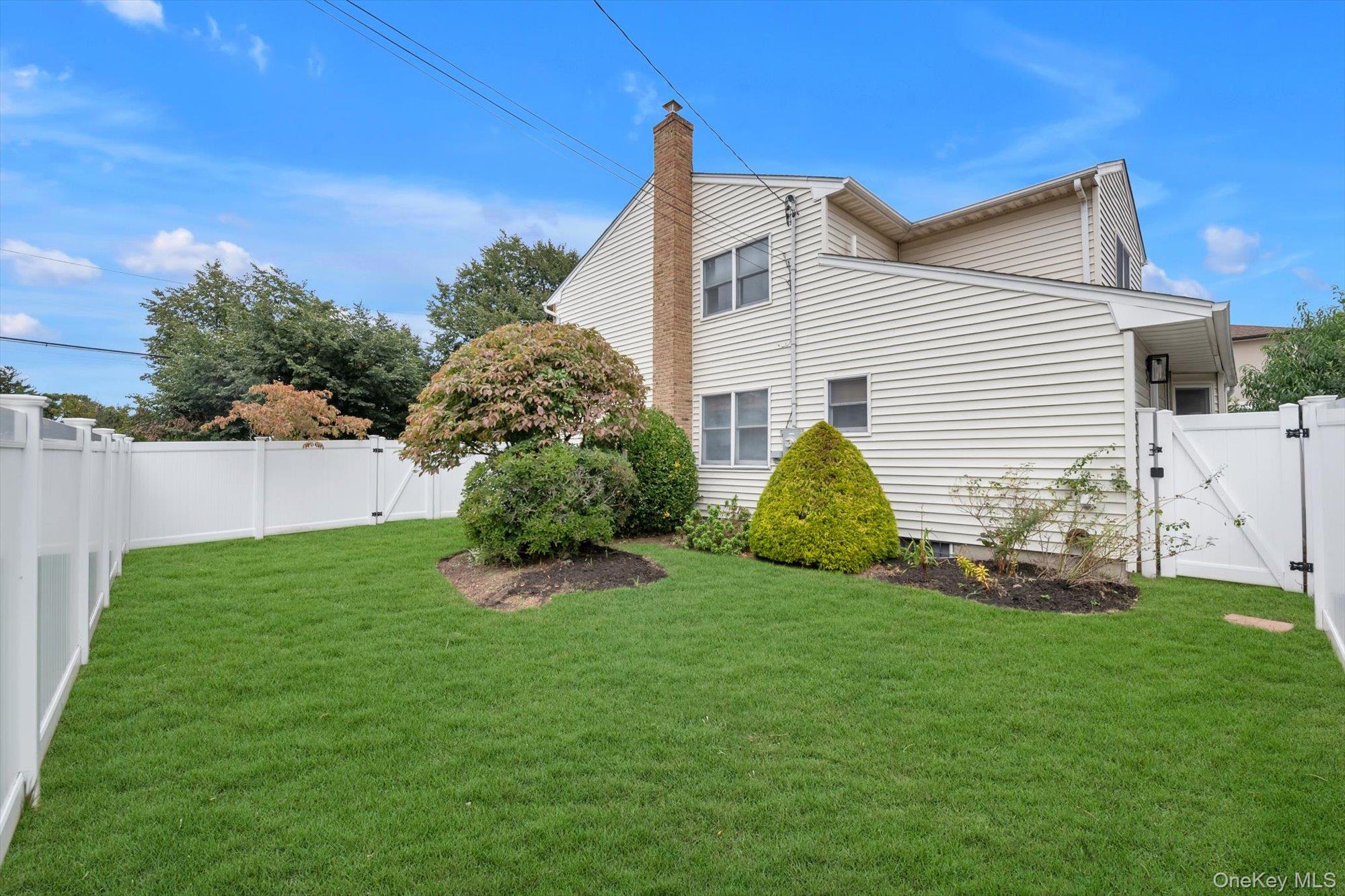 2084 Manfield Avenue – For Sale photo 30
