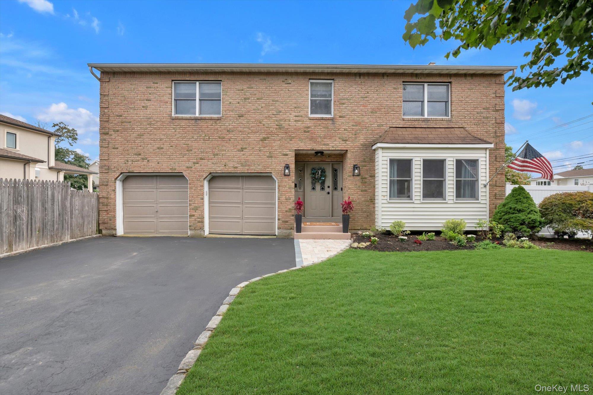 2084 Manfield Avenue – For Sale