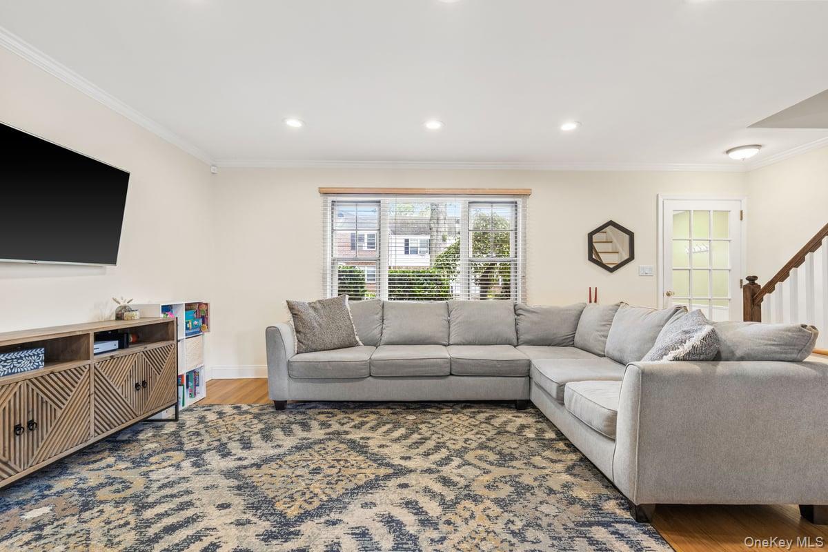 2 Peck Avenue, Unit 22B photo 4