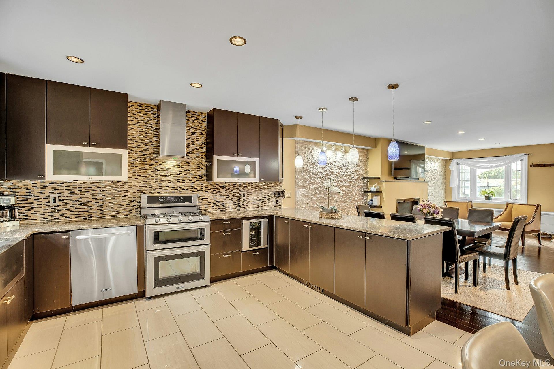 97 Coventry Avenue – For Sale photo 3