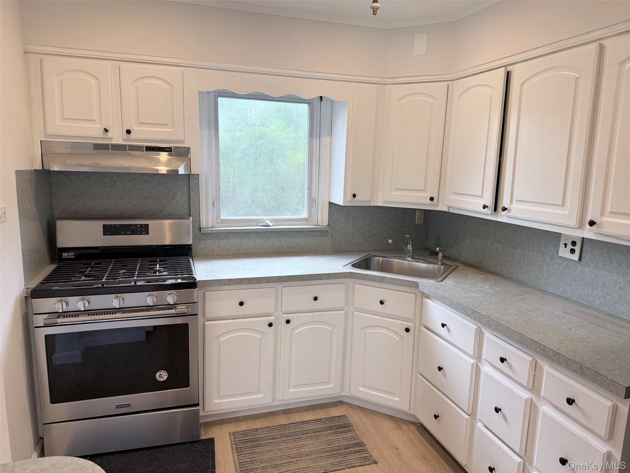 220 Manhattan Avenue, Unit 1 photo 9