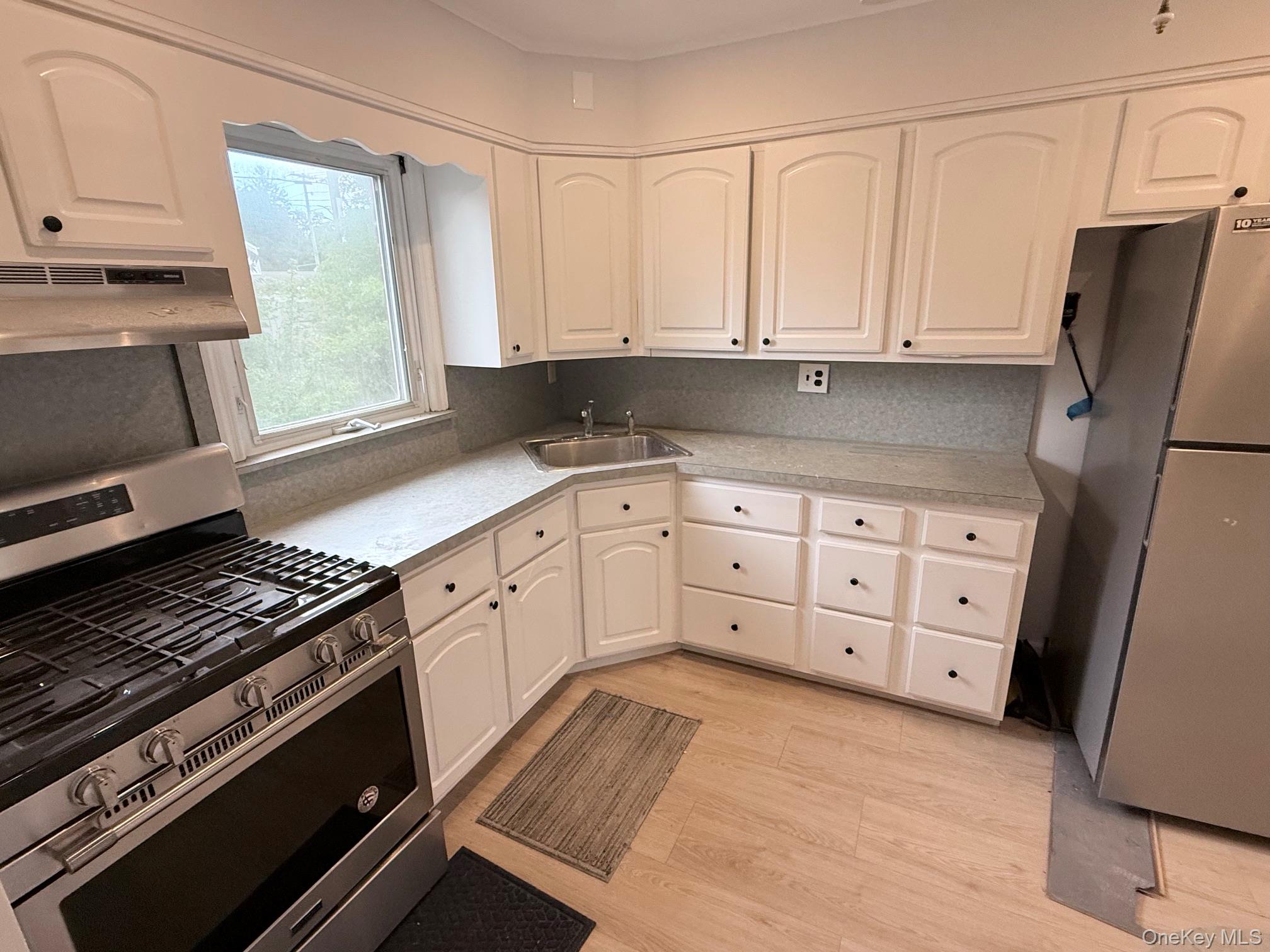220 Manhattan Avenue, Unit 1 photo 7