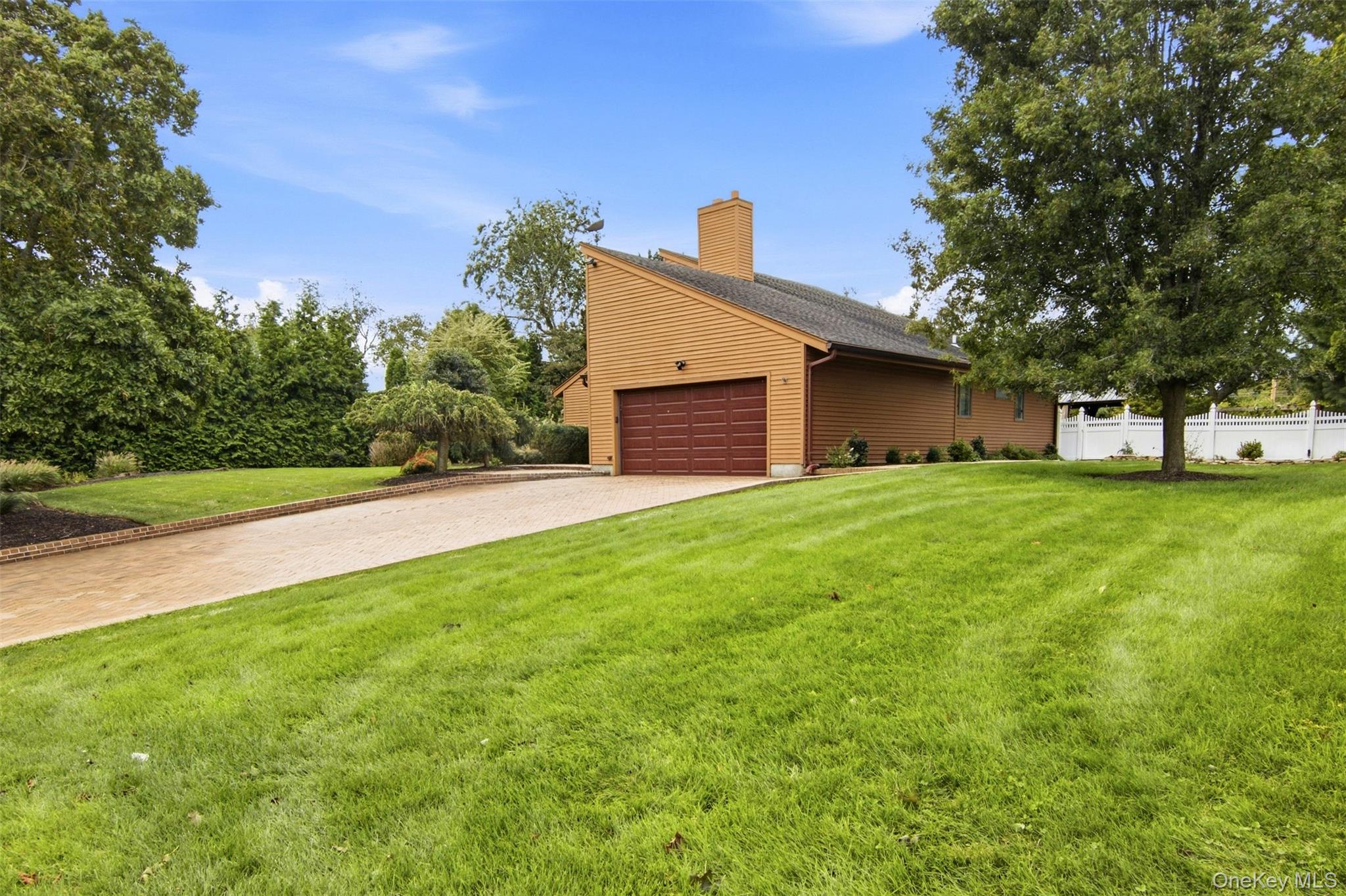 16 Bridle Path Lane – For Sale photo 4