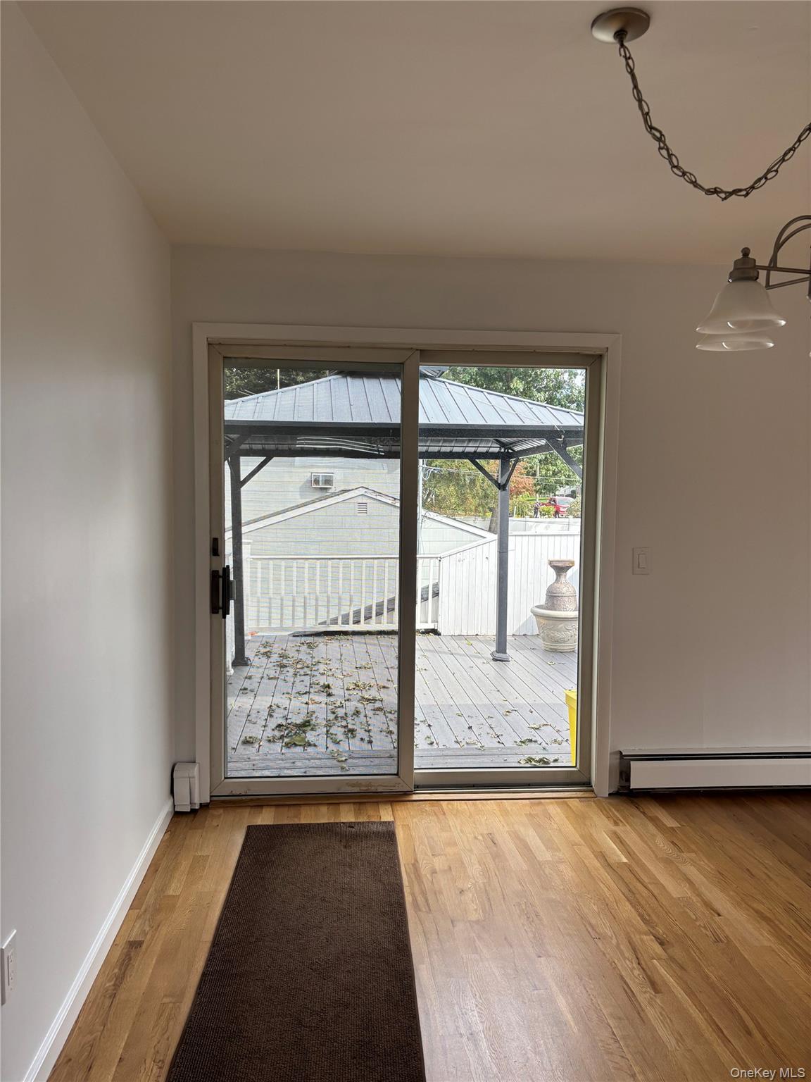 27 Hendrick Avenue, Unit Upper photo 6