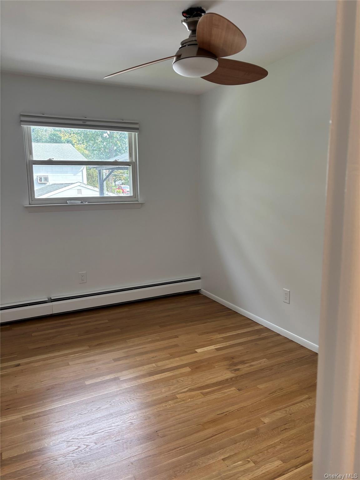 27 Hendrick Avenue, Unit Upper photo 9