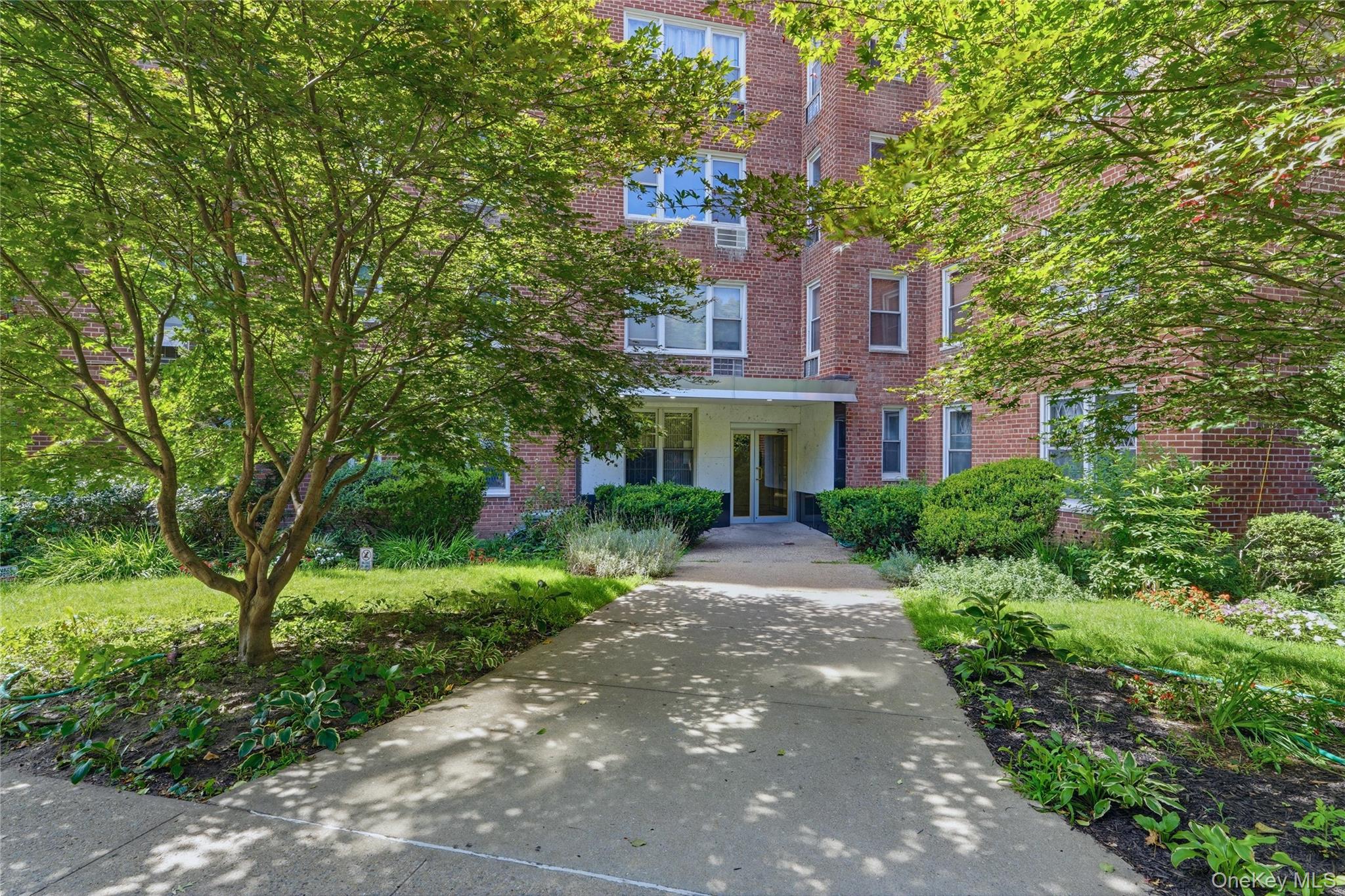 3475 Greystone Avenue, Unit 7F
