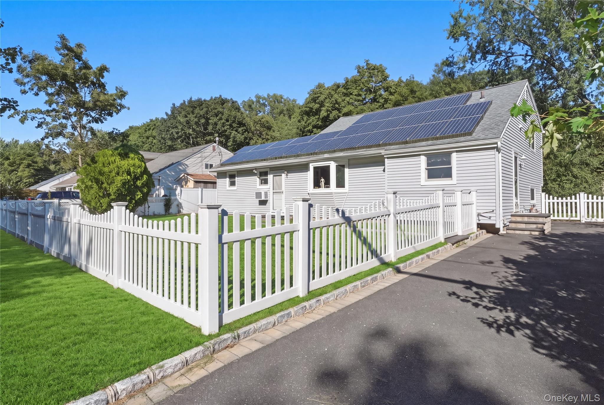 66 Champlain Street – For Sale photo 2