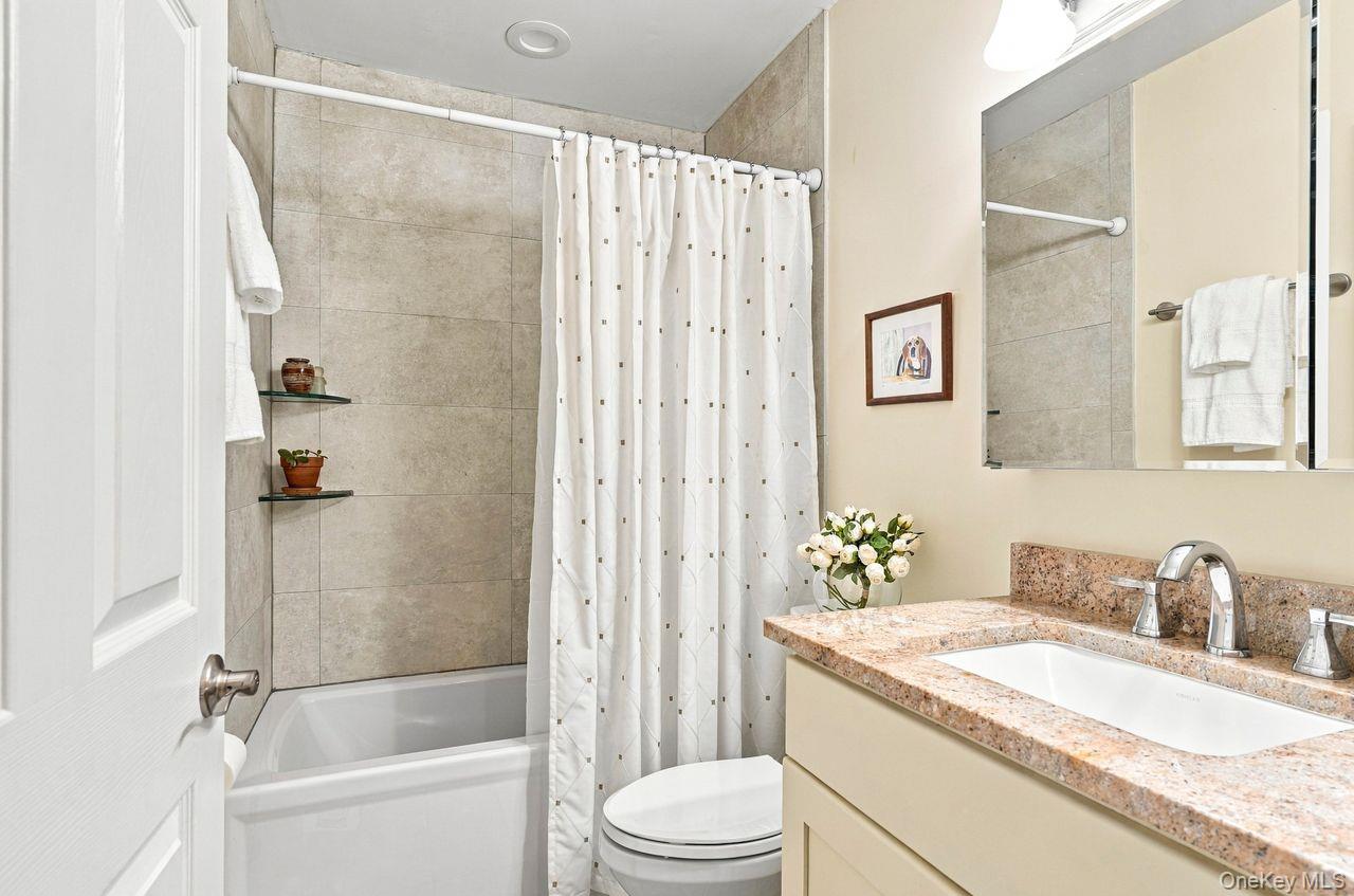 45 Jefferson Oval, Unit G photo 11