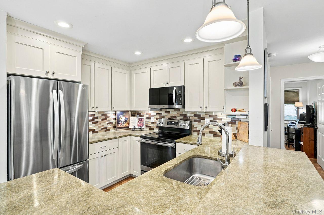 45 Jefferson Oval, Unit G photo 3
